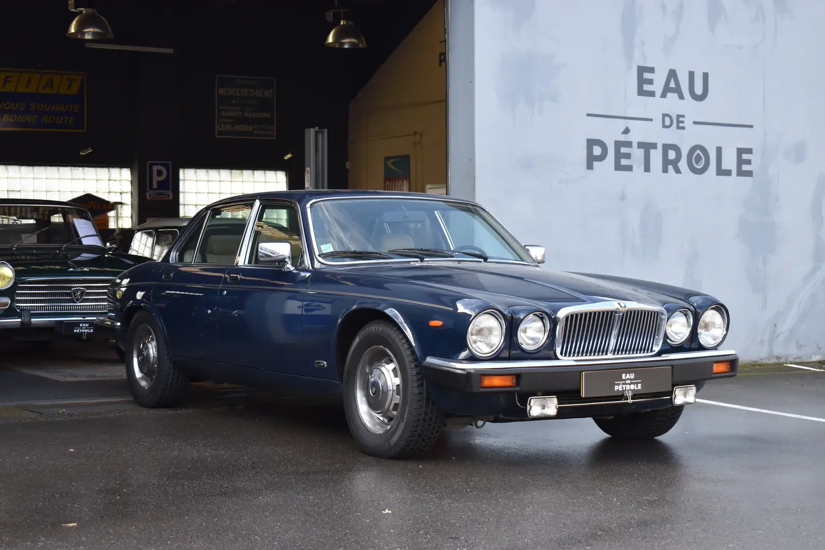 Jaguar XJ12 Sovereign Azul - 2