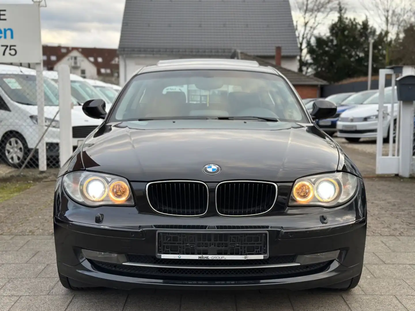 BMW 120 d E81 Facelift *Stage1*230-240PS*Navi*SHZ*PDC Чорний - 2