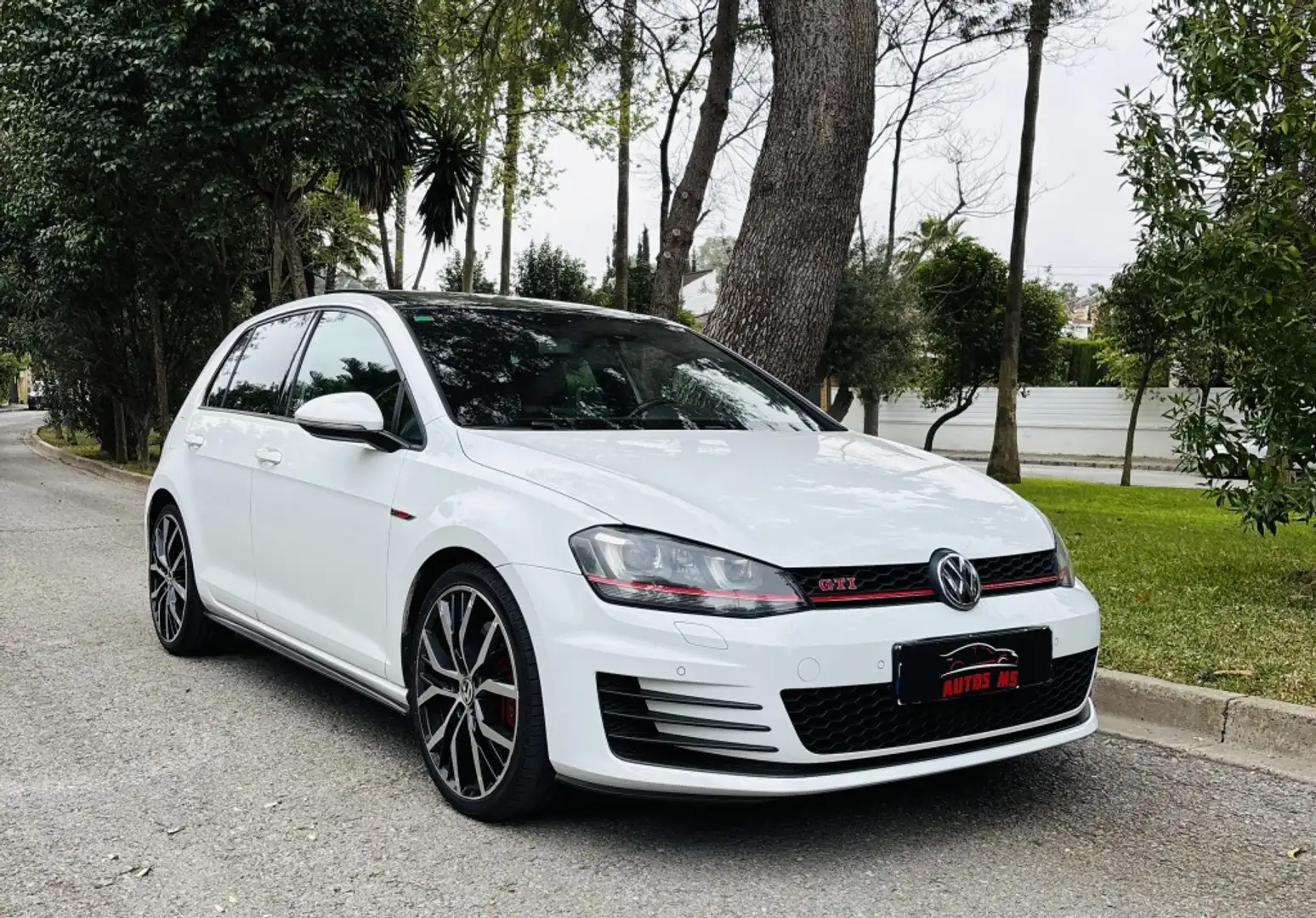 Volkswagen Golf GTI 2.0 TSI Performance DSG 230 Blanc - 1
