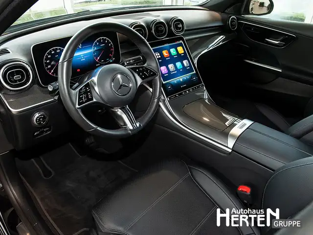 Mercedes-Benz C-Class view 8