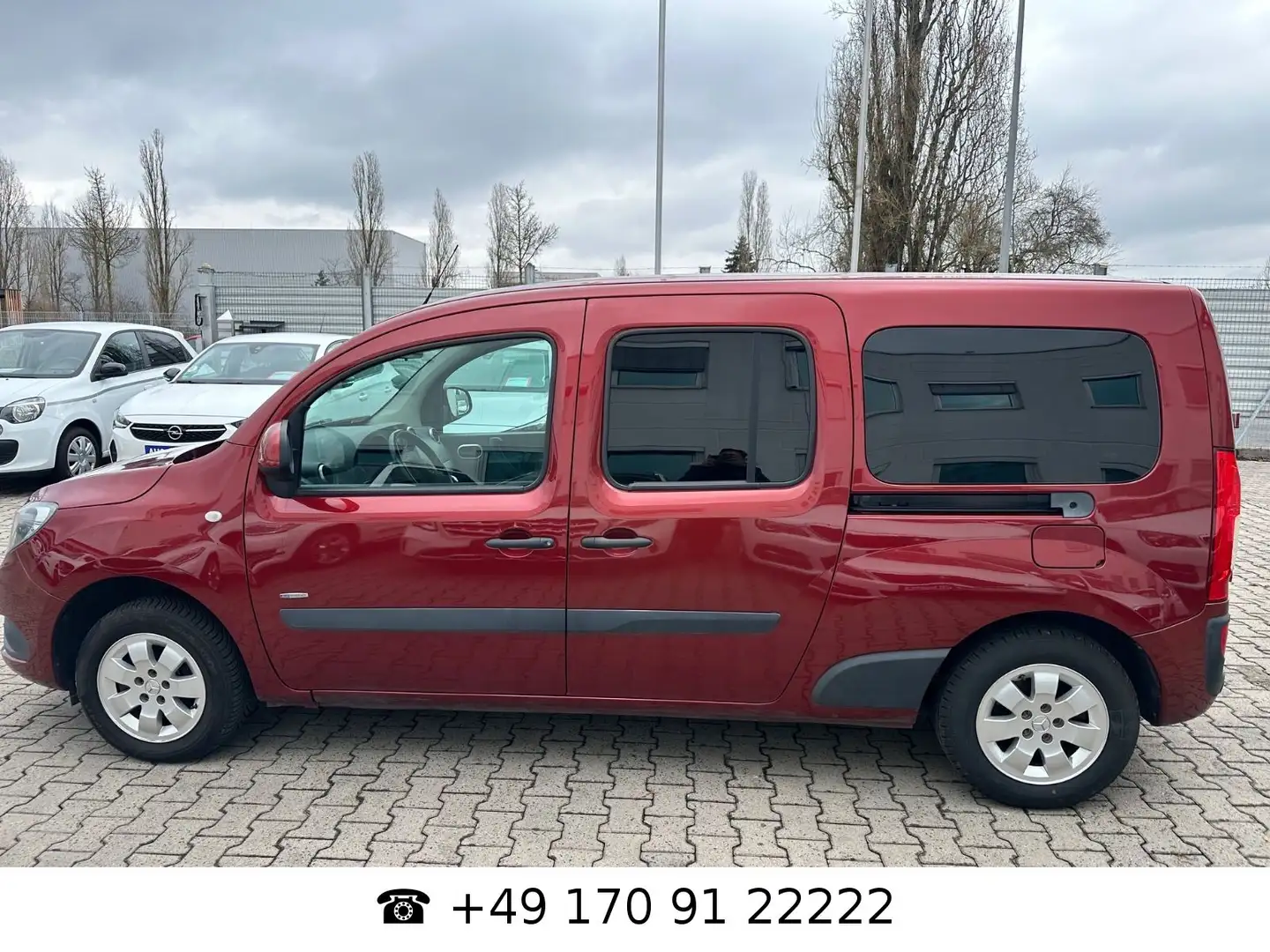 Mercedes-Benz Citan Kombi 111 CDIextralang*7 SITZER*AHK*HU*STS Rojo - 2