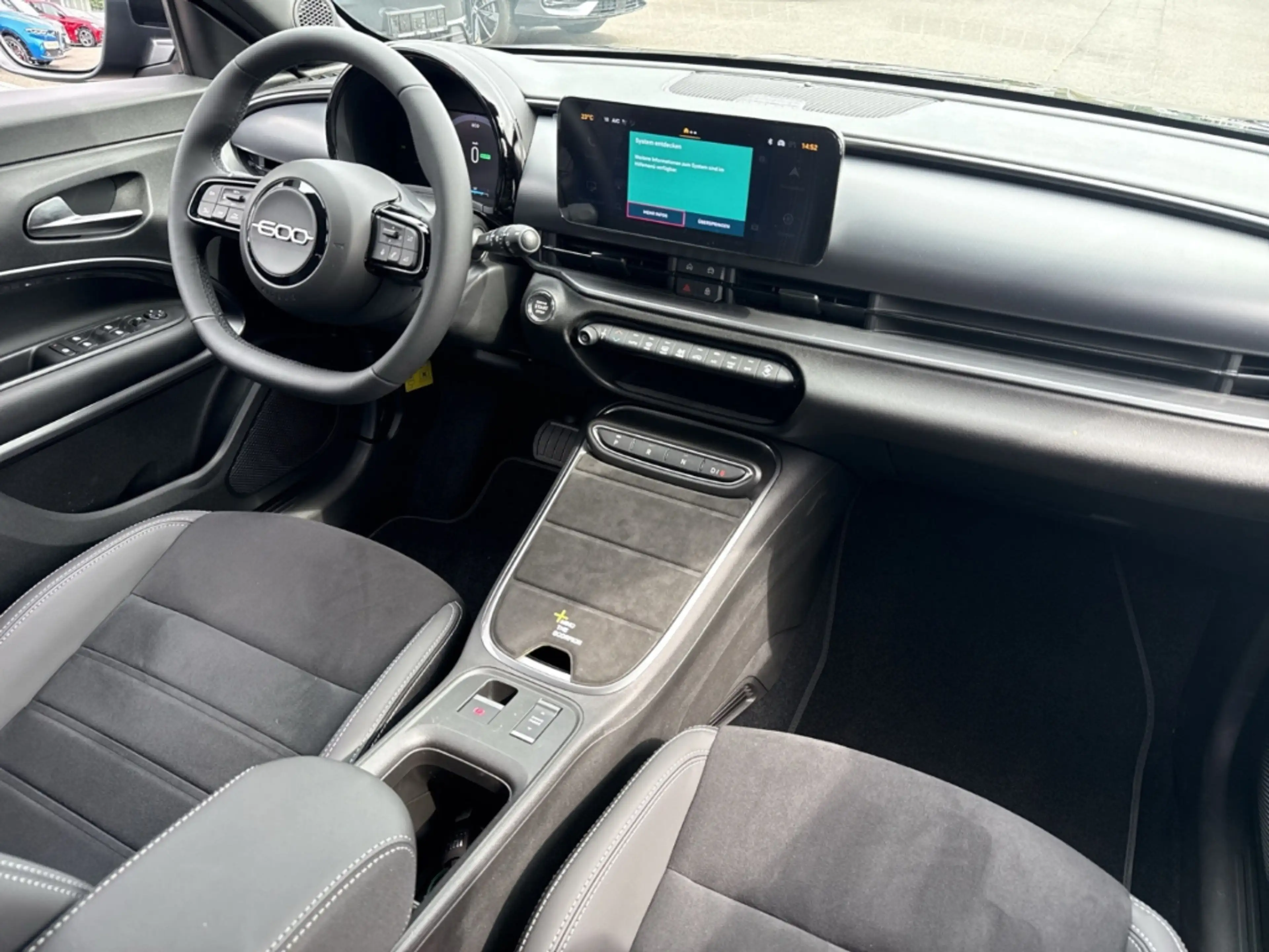 Fiat 600 Sport Elektro Navi Soundsystem LED Apple CarPlay A — photo 10