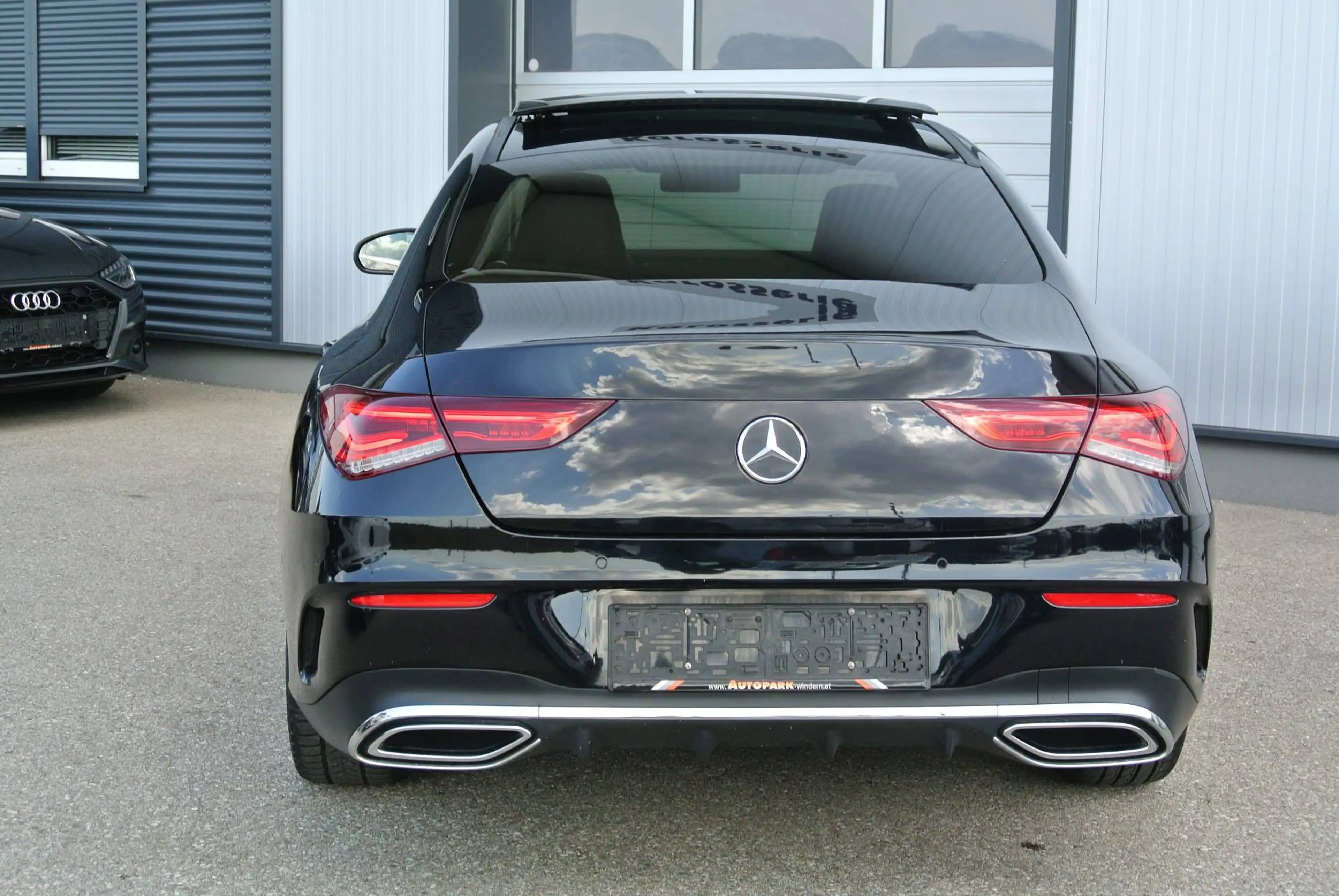 Mercedes-Benz CLA 200 Coupe Aut. ** AMG-Line * LED * SHZ * PDC * — photo 4