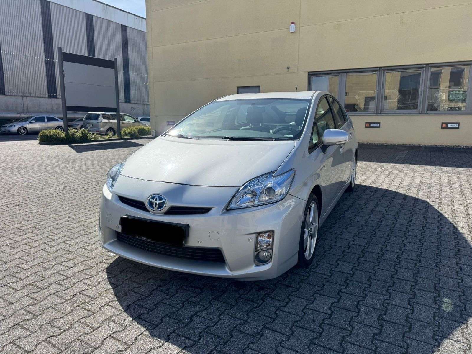 Second hand Toyota Prius 1.8