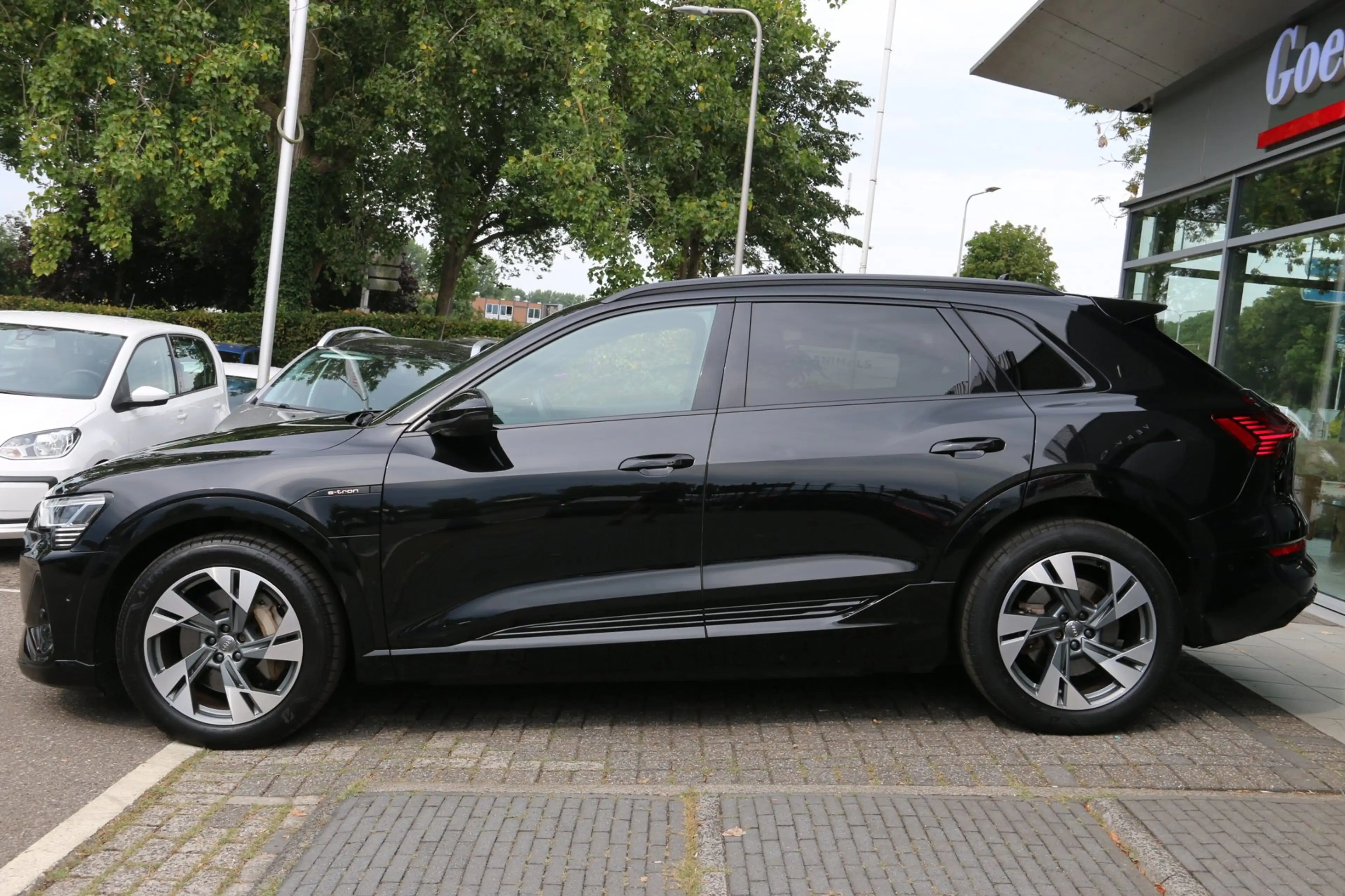Audi e-tron E-tron 50 quattro Launch edition Black 71 kWh SOH — photo 6