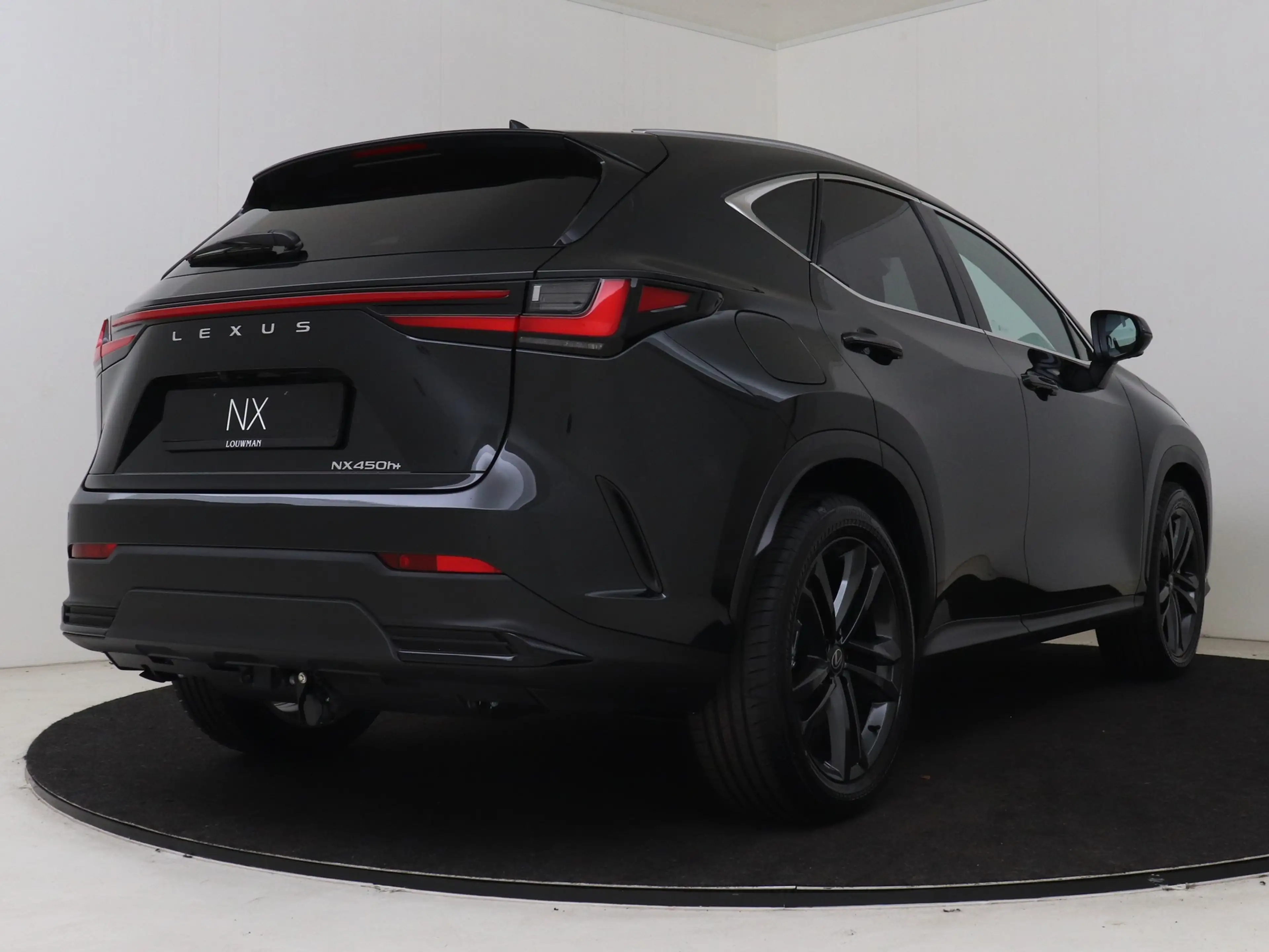 Lexus NX 450h+ AWD 35th Edition Trekhaak | 360 Camera | 20" Velge — photo 2