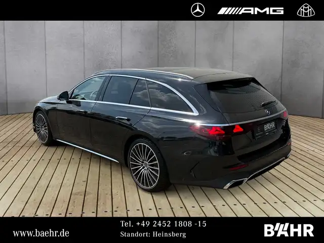 Mercedes-Benz E-Class view 3