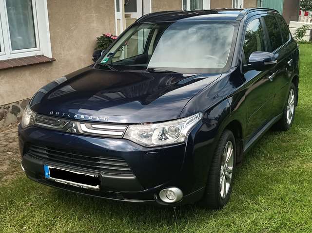 Mitsubishi Outlander 2.2 DI-D 4WD Instyle