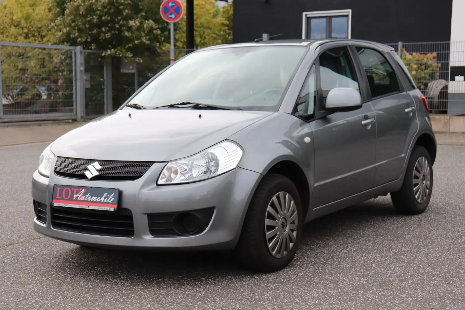 Suzuki SX4 Streetline Club Gris - 2