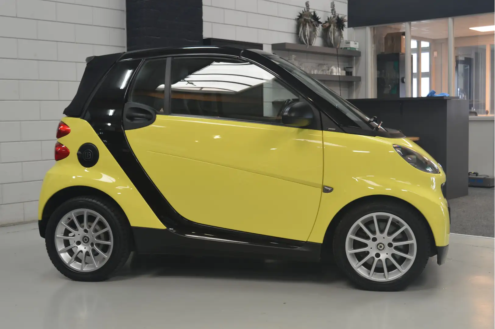 smart forTwo cabrio 1.0 Passion // AUTOMAAT // AIRCO // LEDER / Zwart - 2