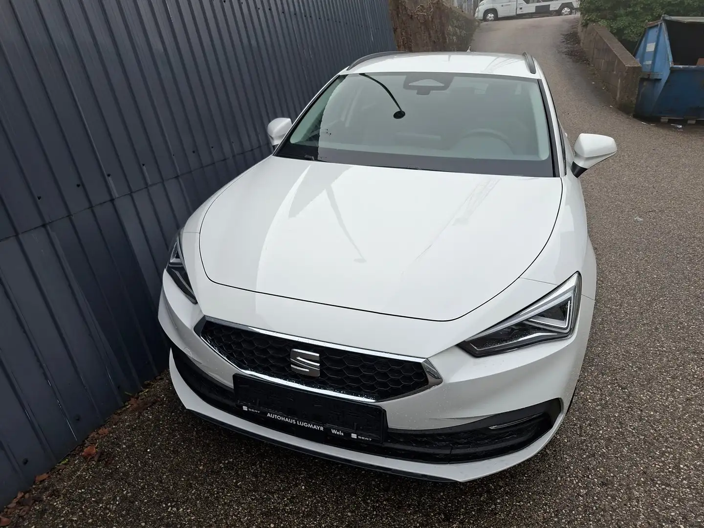 SEAT Leon Style e-HYBRID 150/204 DSG Weiß - 2