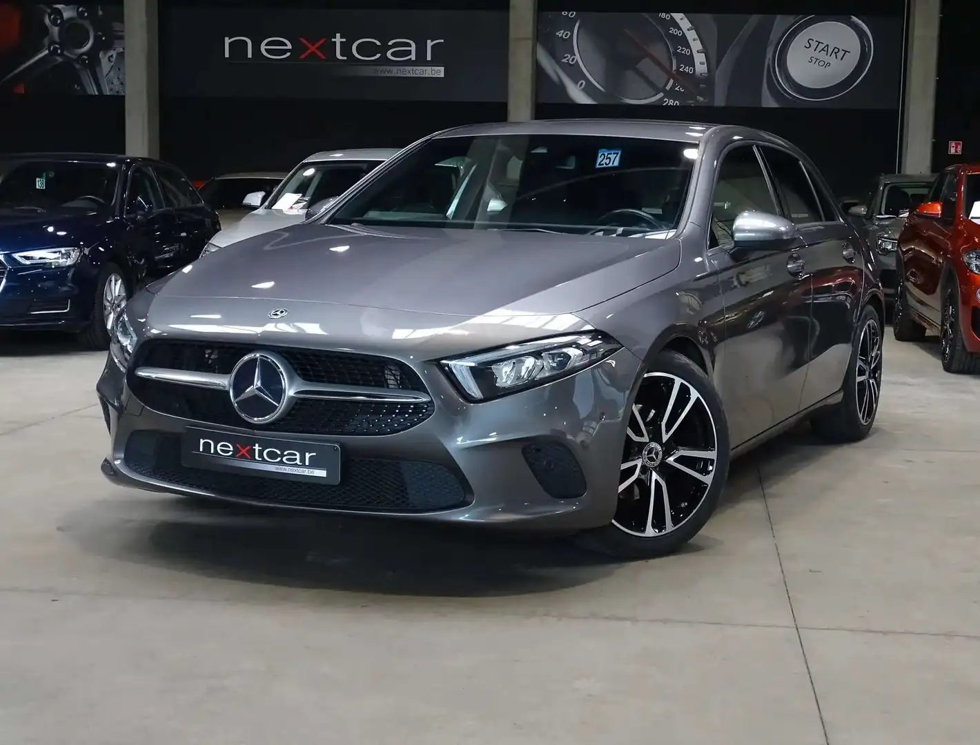 Mercedes-Benz A 180 d Style 7GTRONIC *NAVI-LED-WIDESCREEN-PARKTRONIC* Gris - 1