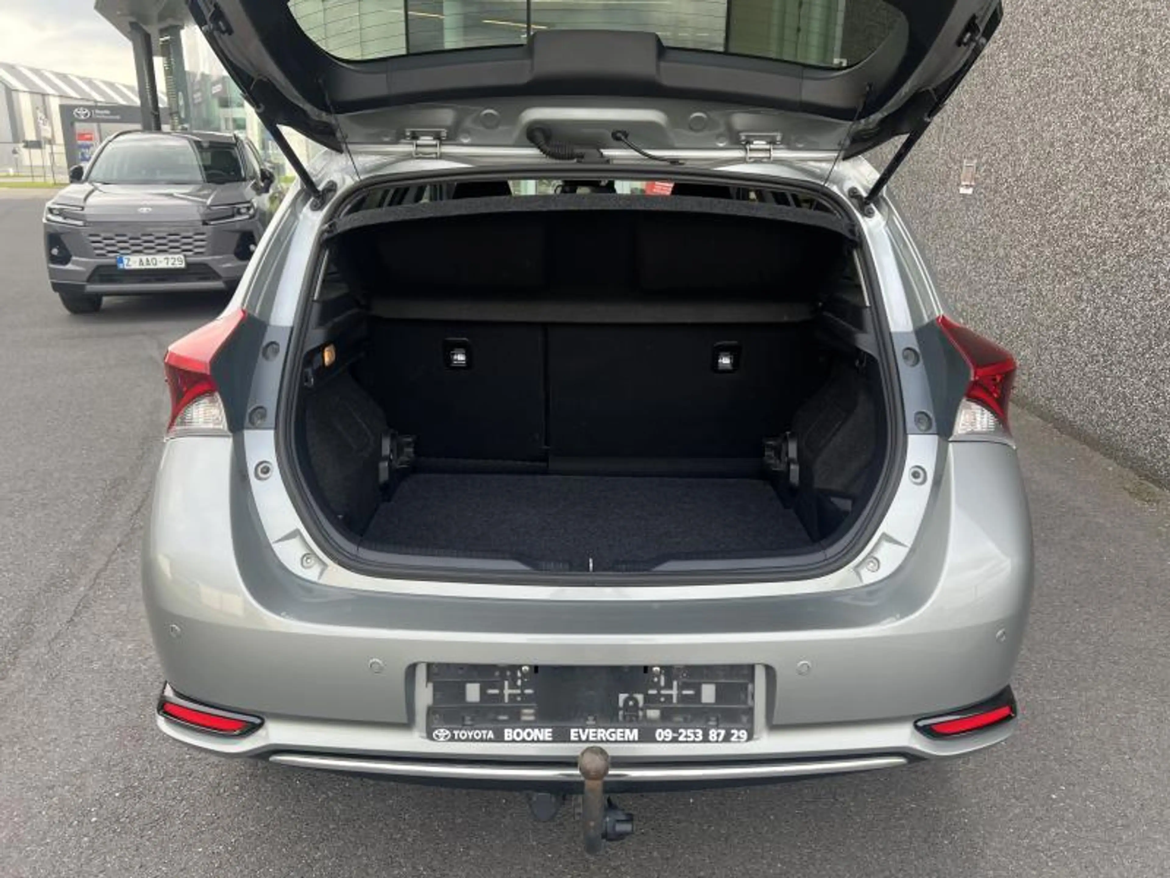 Toyota Auris 1.8 Hybrid Style + Trekhaak — photo 8