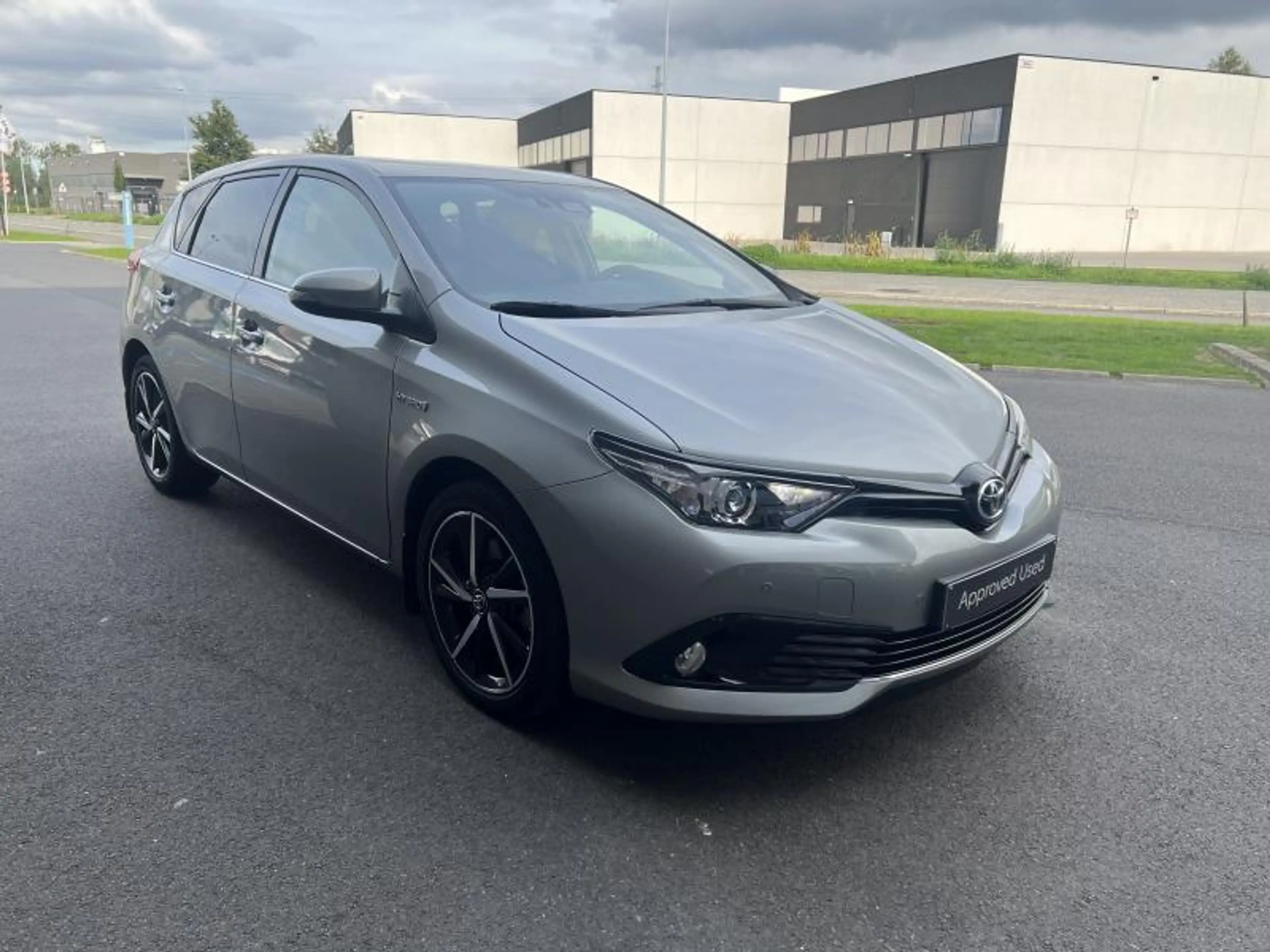 Toyota Auris 1.8 Hybrid Style + Trekhaak — photo 4