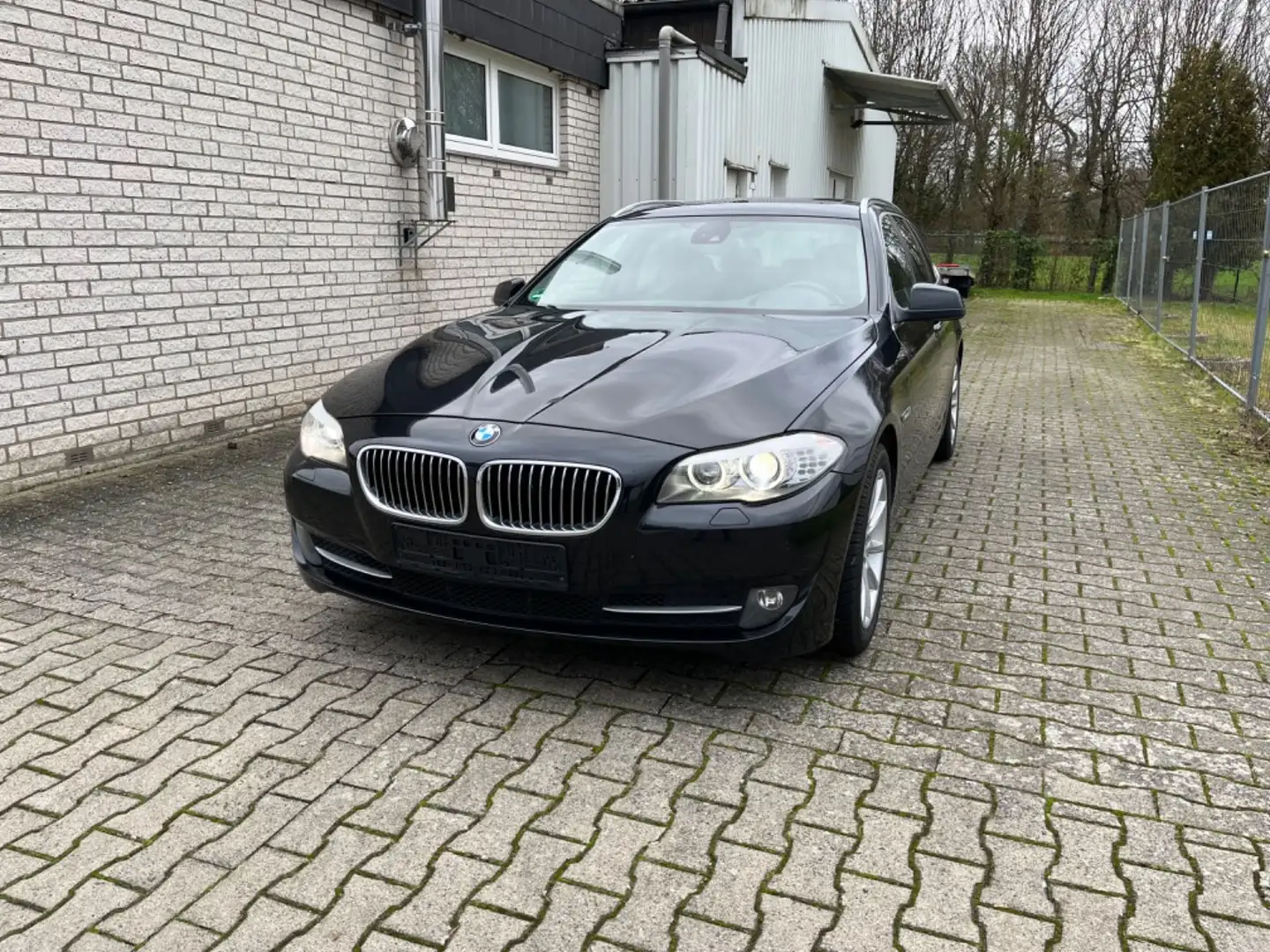 BMW 525 5 Touring 525d/Panorama/Head-Up/Leder Schwarz - 2