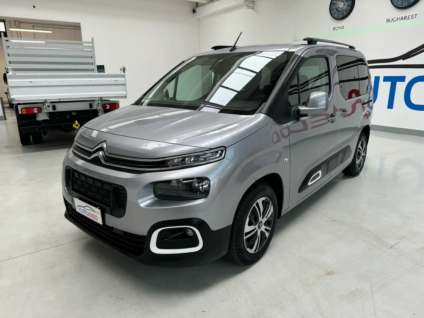 Citroen Berlingo 1.5 bluehdi M Shine 100cv 7p.ti Grigio - 1