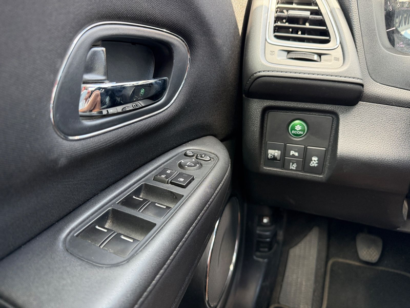 Honda HR-V 1.5 i-VTEC Elegance CVT — photo 13