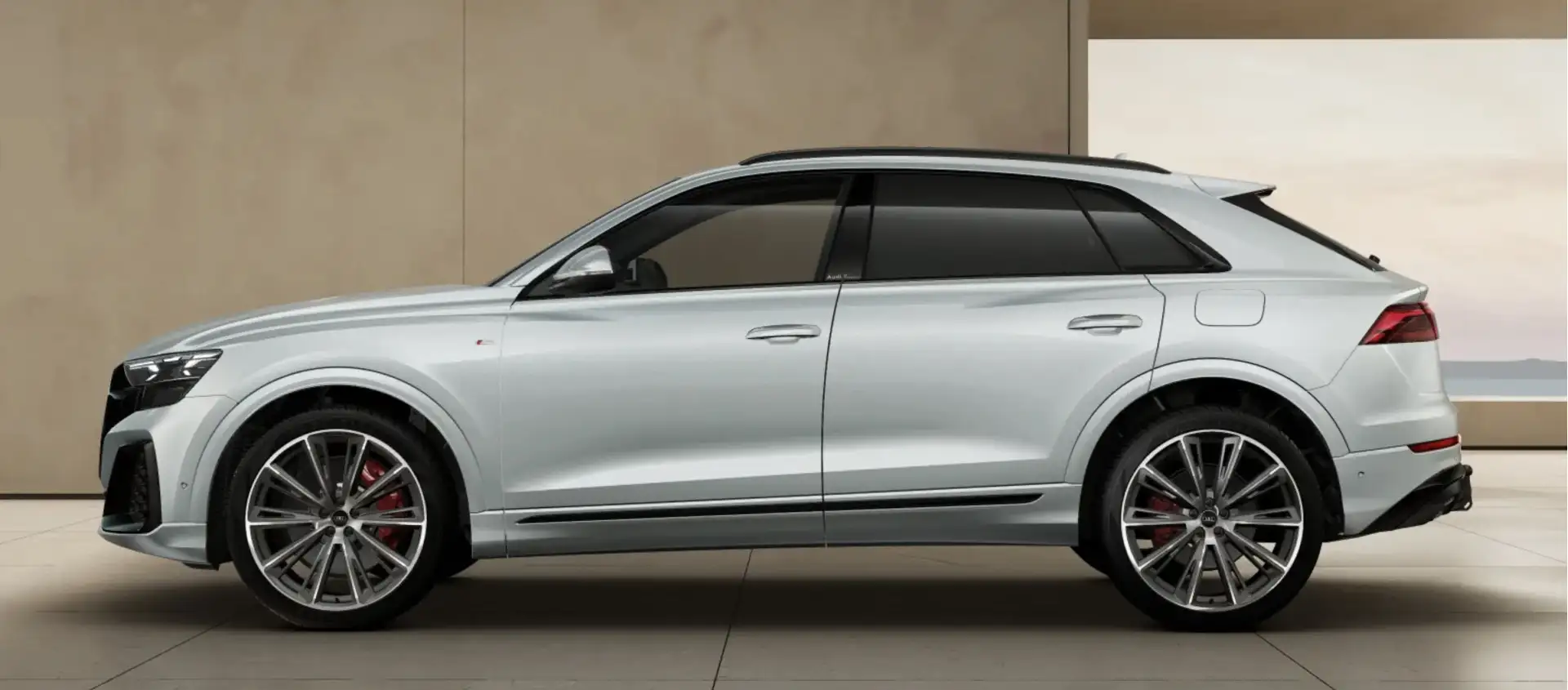 Audi Q8 55 TFSIe S-Line 4W sturing Pano Tour Park City Tre Zilver - 2