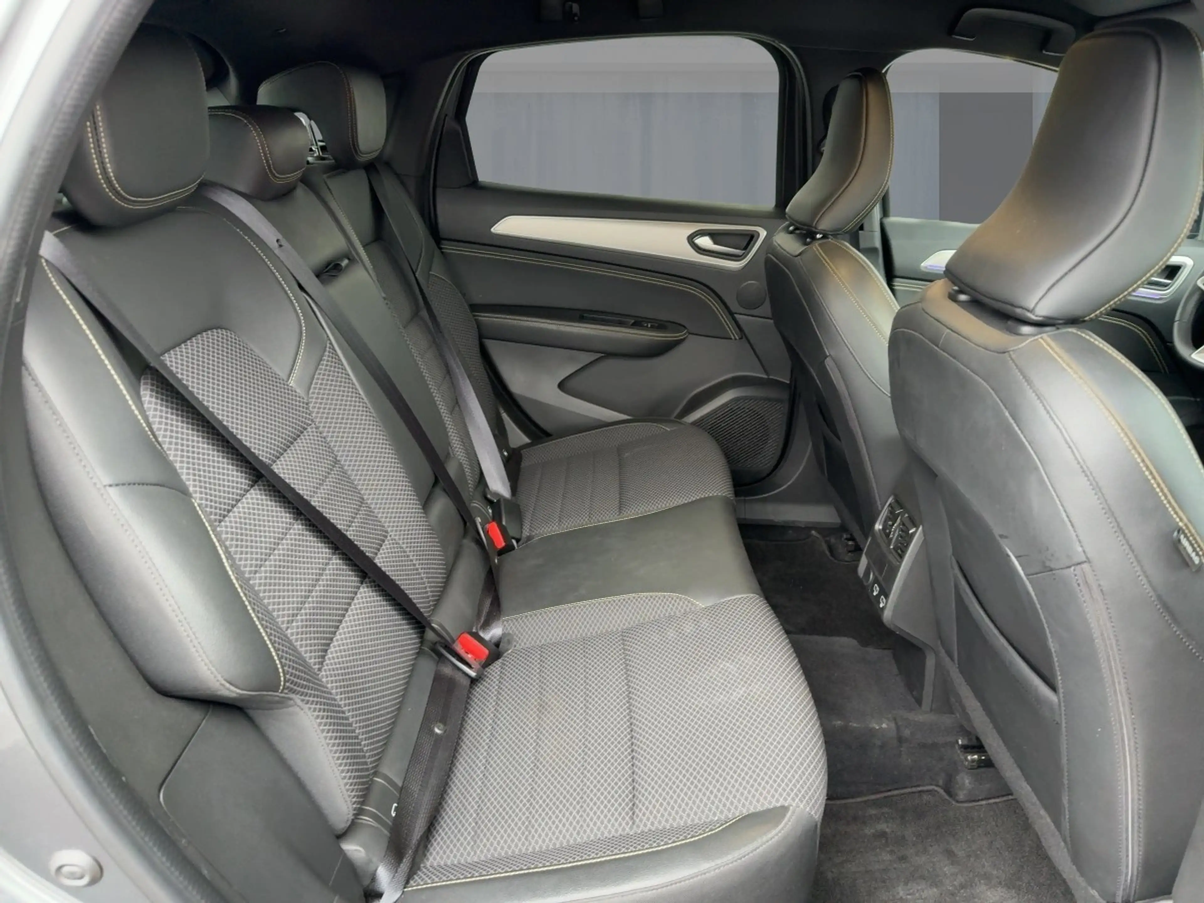 Renault Arkana 1.3 TCe 140 Mild-Hybrid Techno EU6e — photo 9