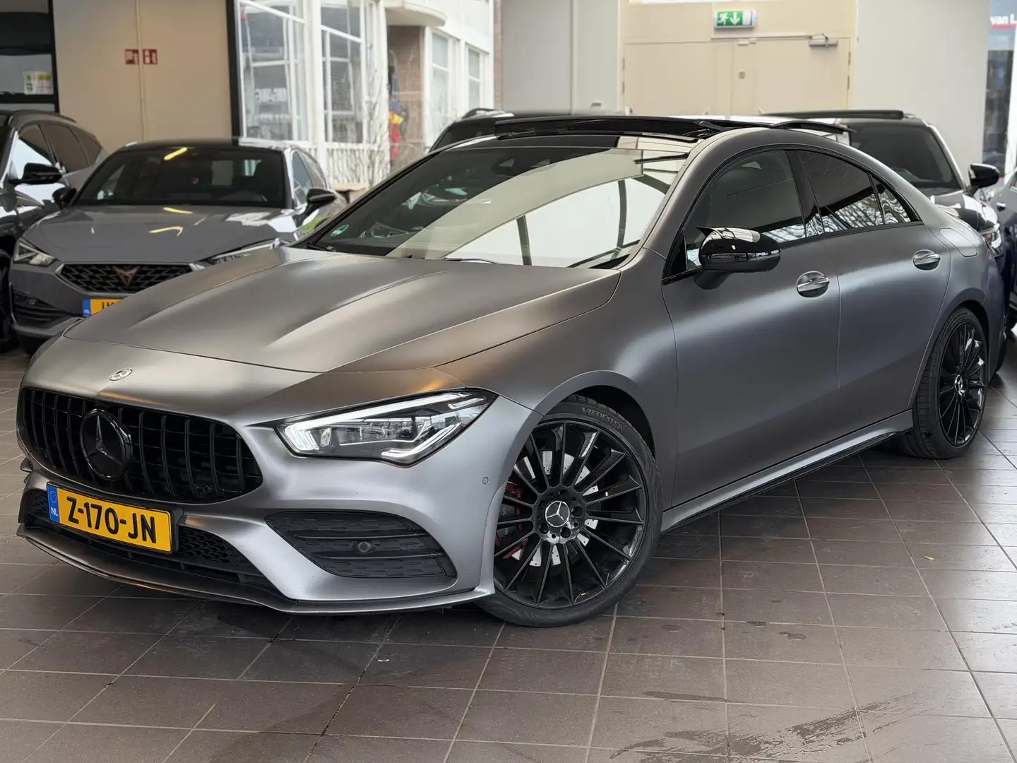 Mercedes-Benz CLA 35 AMG 200 / / Pano / Memory / Gri - 1