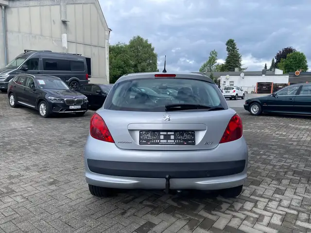 Peugeot 207 view 6