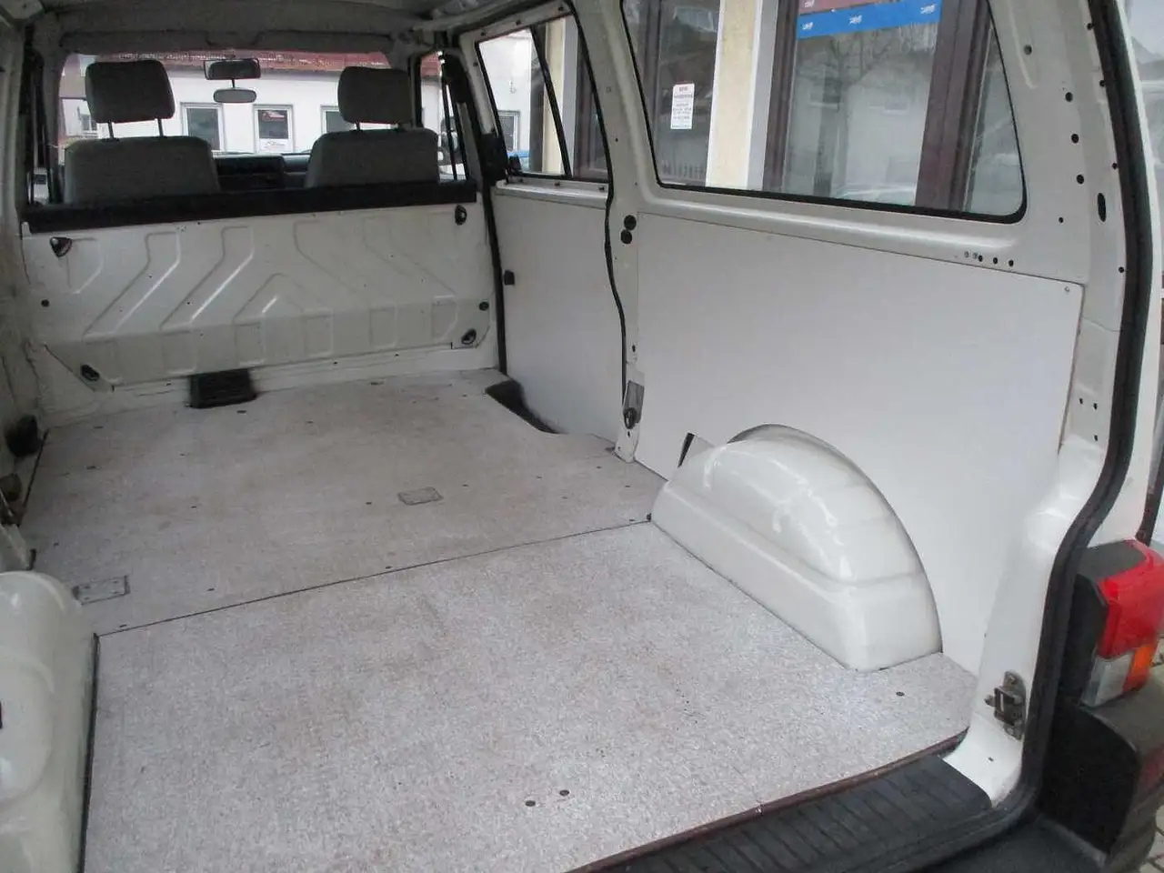 Volkswagen T4 Bus 2,5Benziner, Automatik, langer Radstand, foto 4