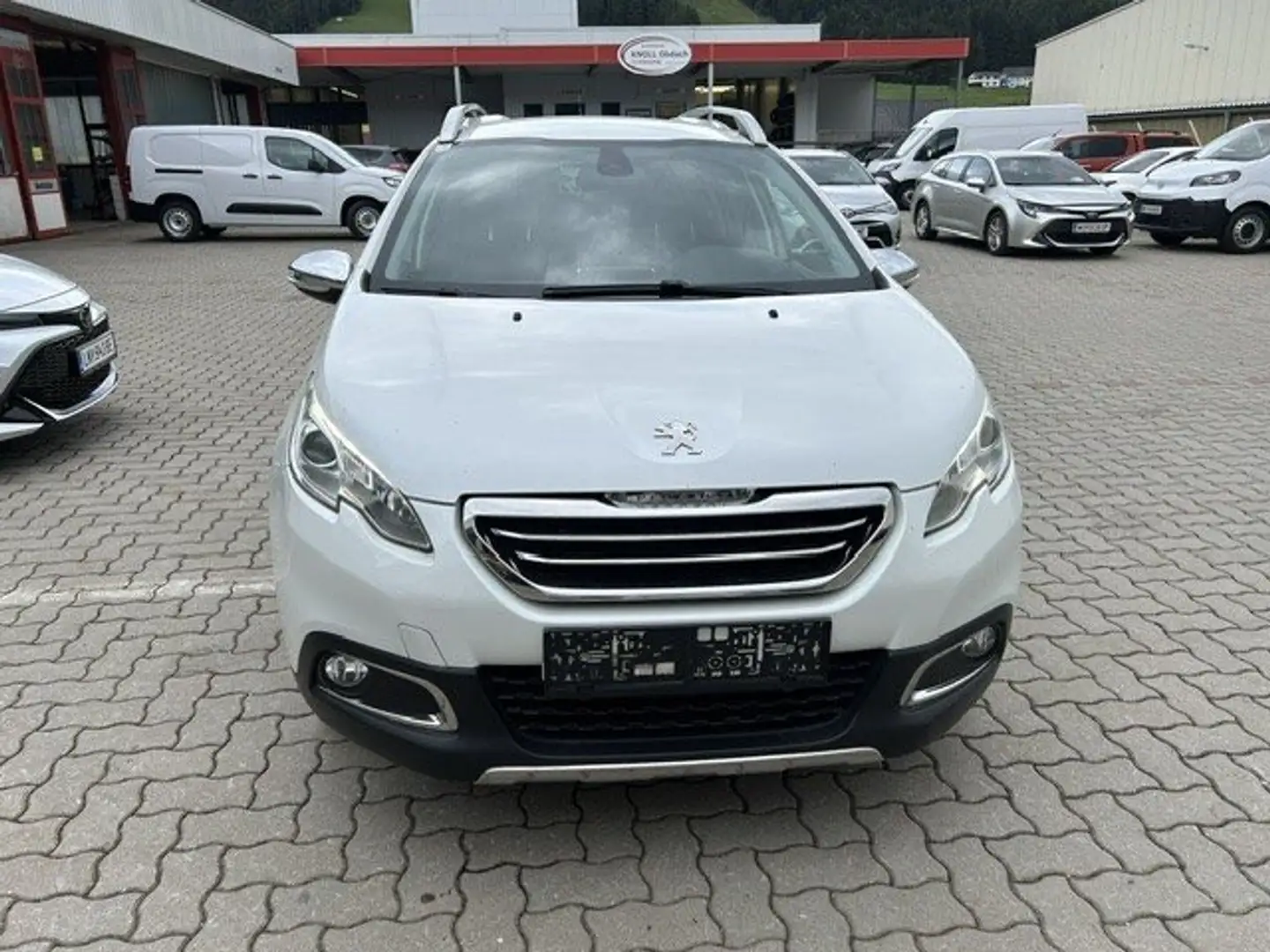 Peugeot 2008 1,6 e-HDI FAP 115 Allure EXPORT Weiß - 2