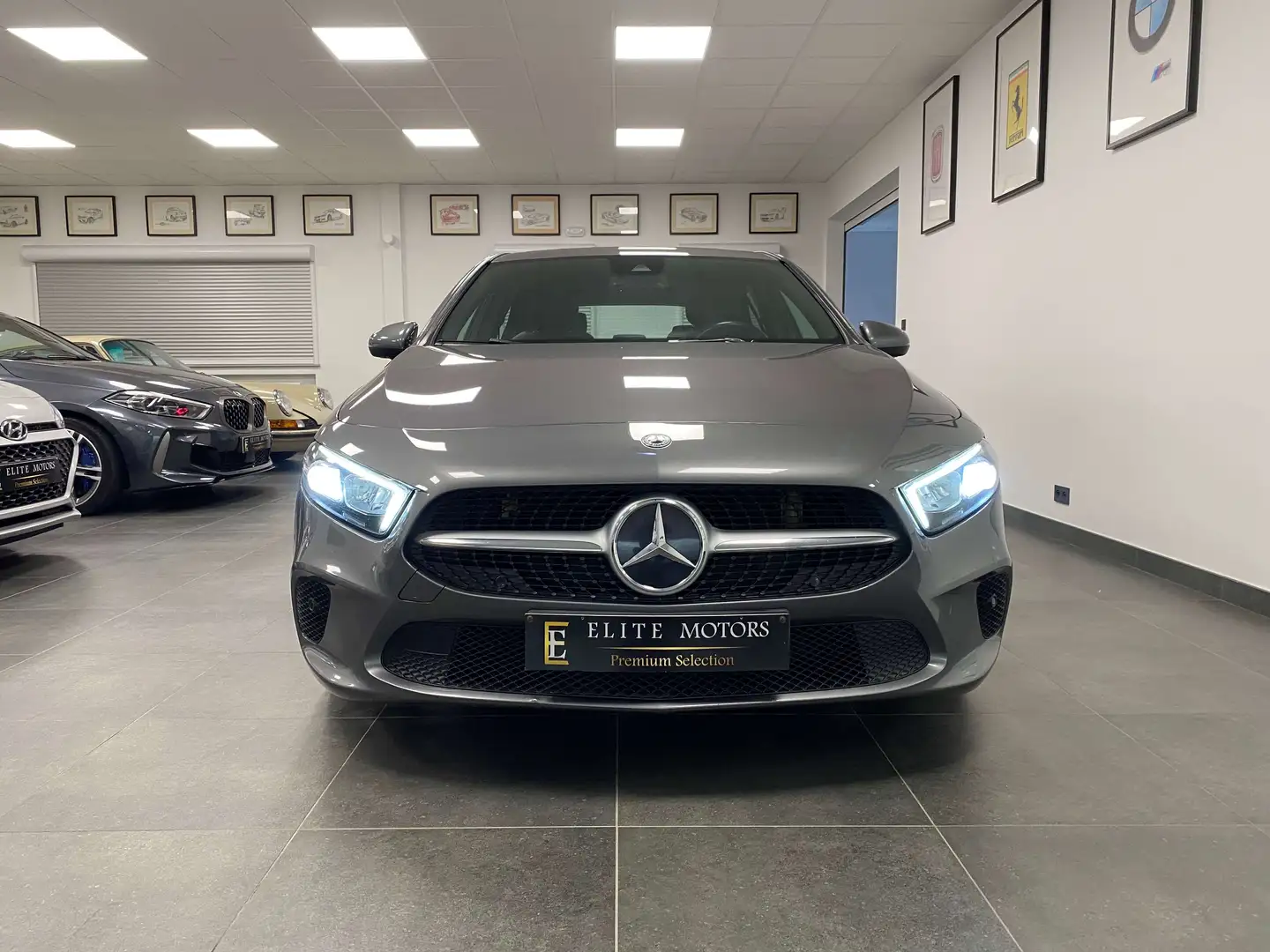 Mercedes-Benz A 180 A 180d Business Solution / 1erMAIN/ FULL/ Noir - 2