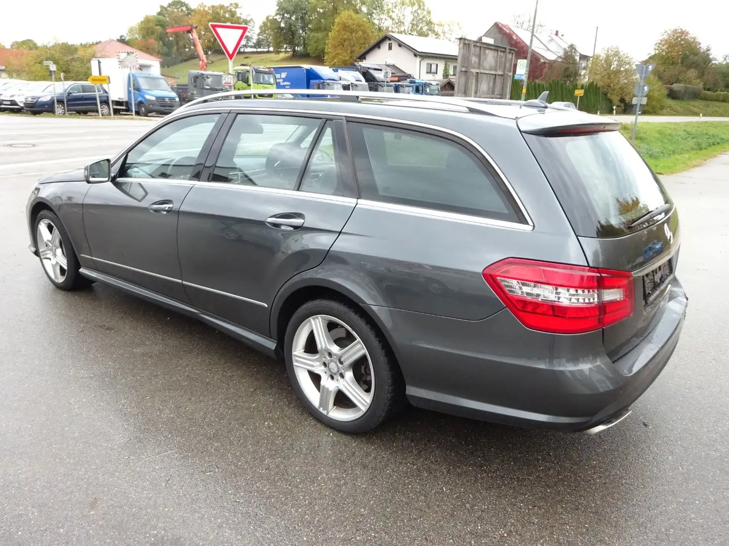 Mercedes-Benz E 50 AMG T-ModellE 500 CGI/ 4Matic/ATM b. 136.000Km Grau - 2