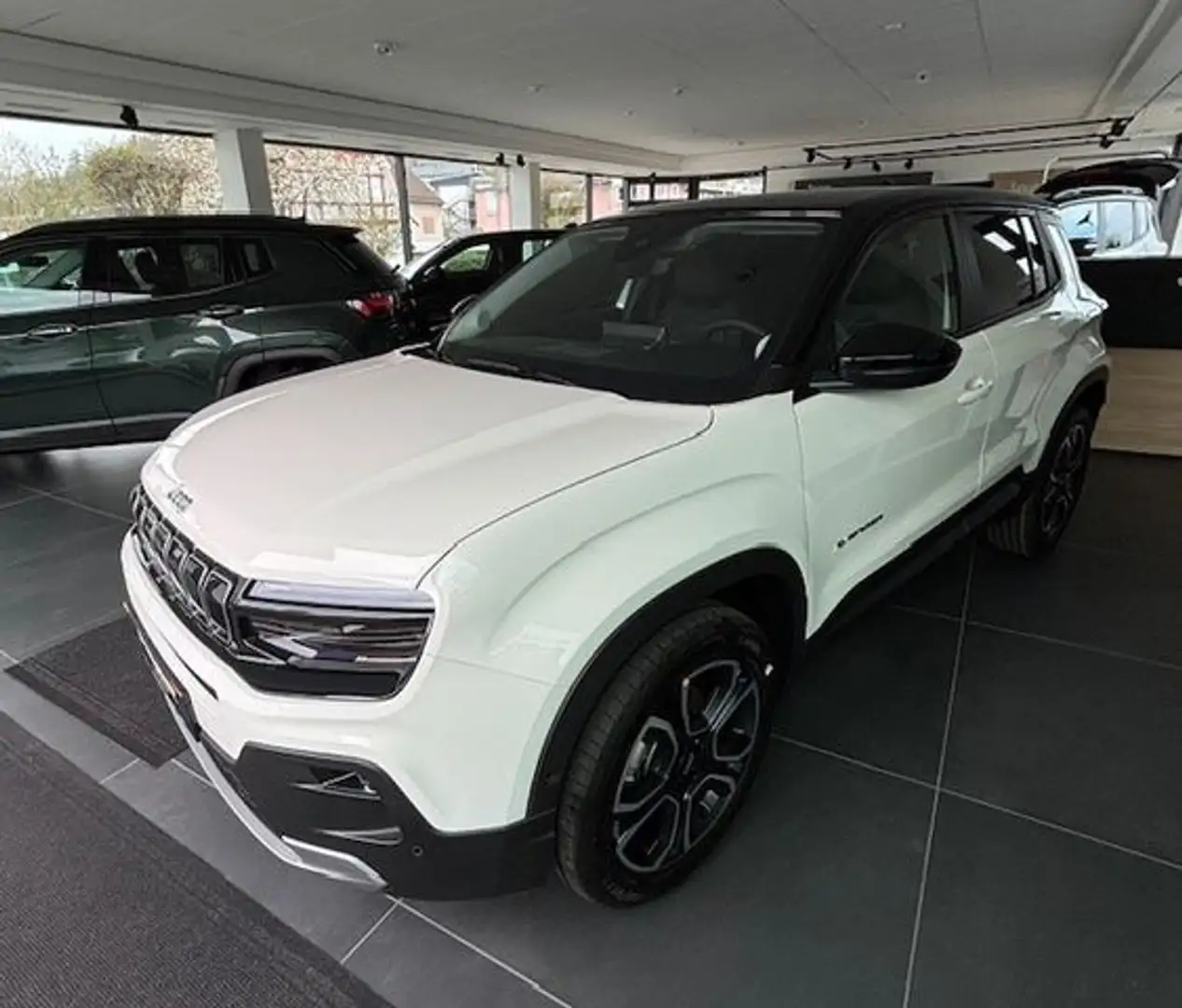 Jeep Avenger Summit Mild-Hybrid Panoramadach - 1