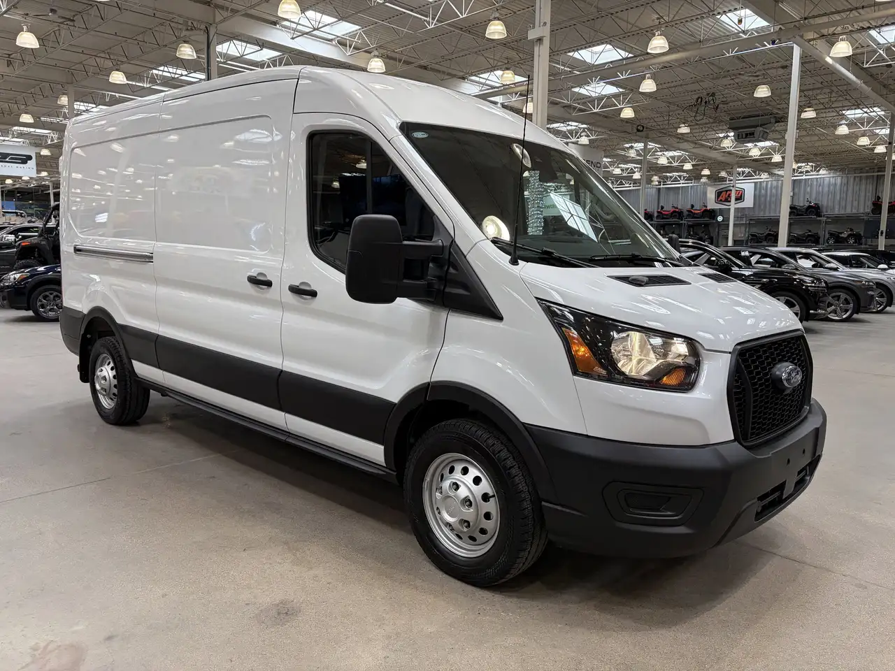 Ford Transit Cargo Van снимка Ford Transit Cargo Van