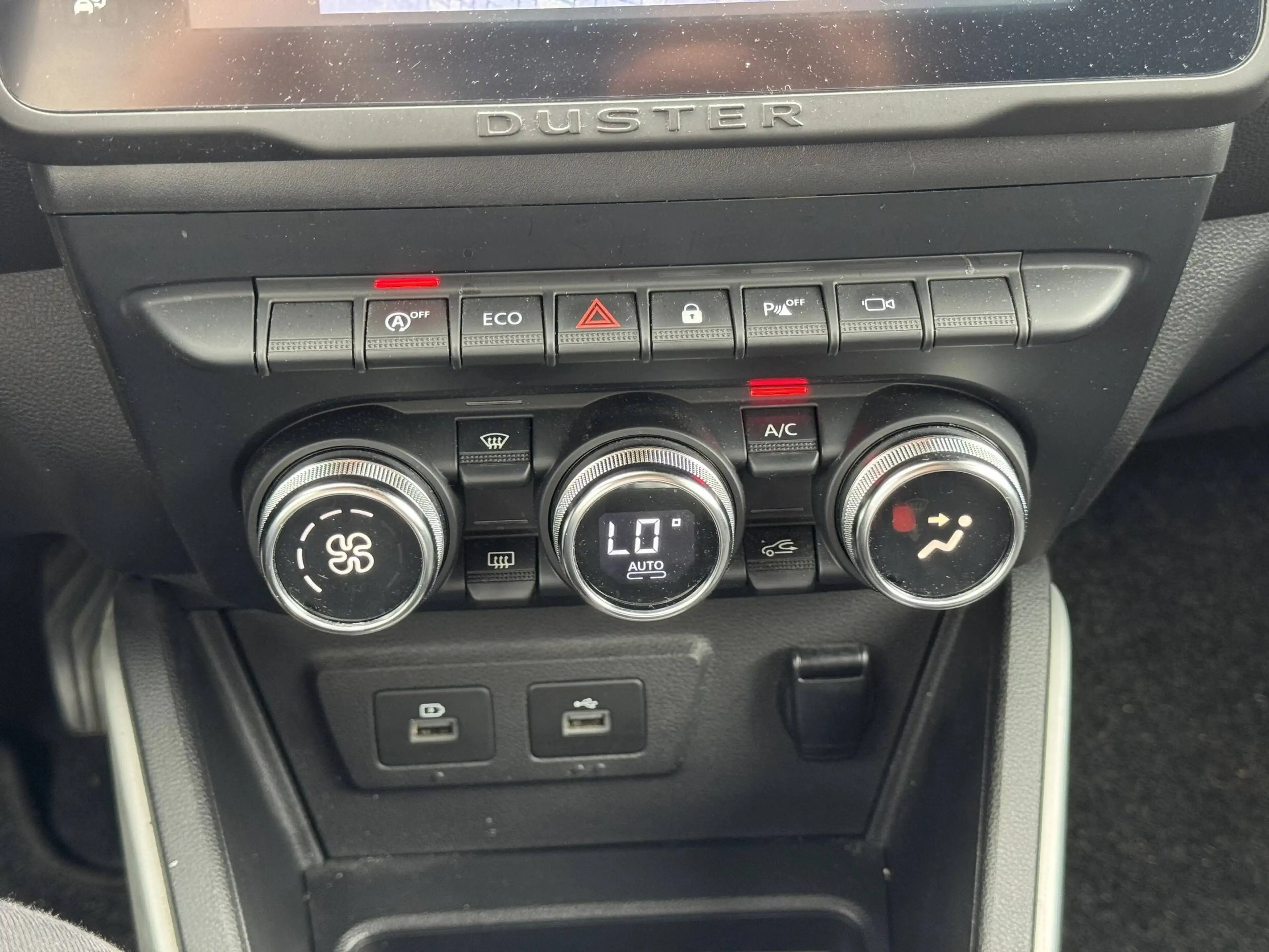 Dacia Duster CARPLAY / ZETELVERWARMING / 1STE EIGENAAR — photo 17