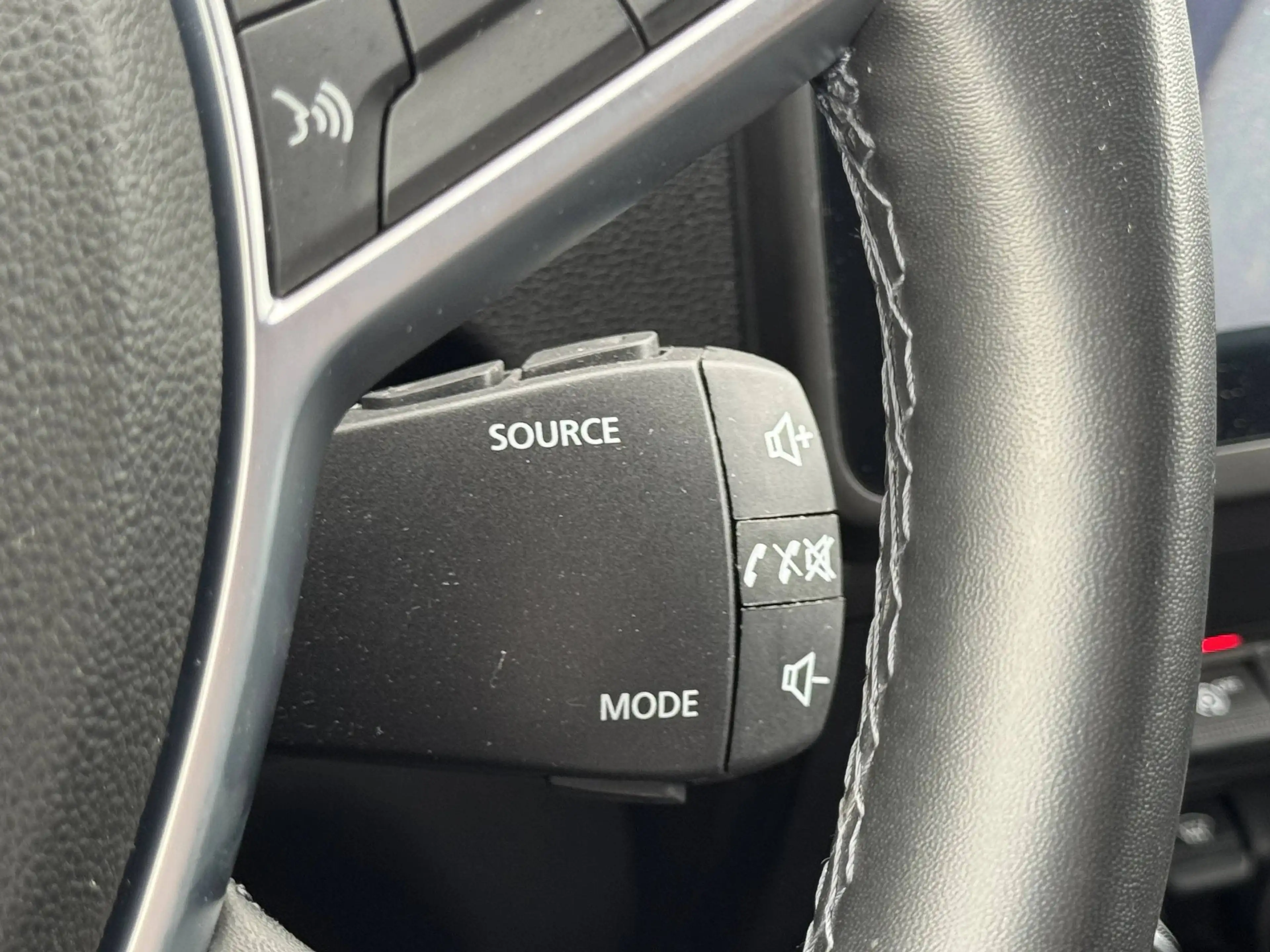 Dacia Duster CARPLAY / ZETELVERWARMING / 1STE EIGENAAR — photo 18