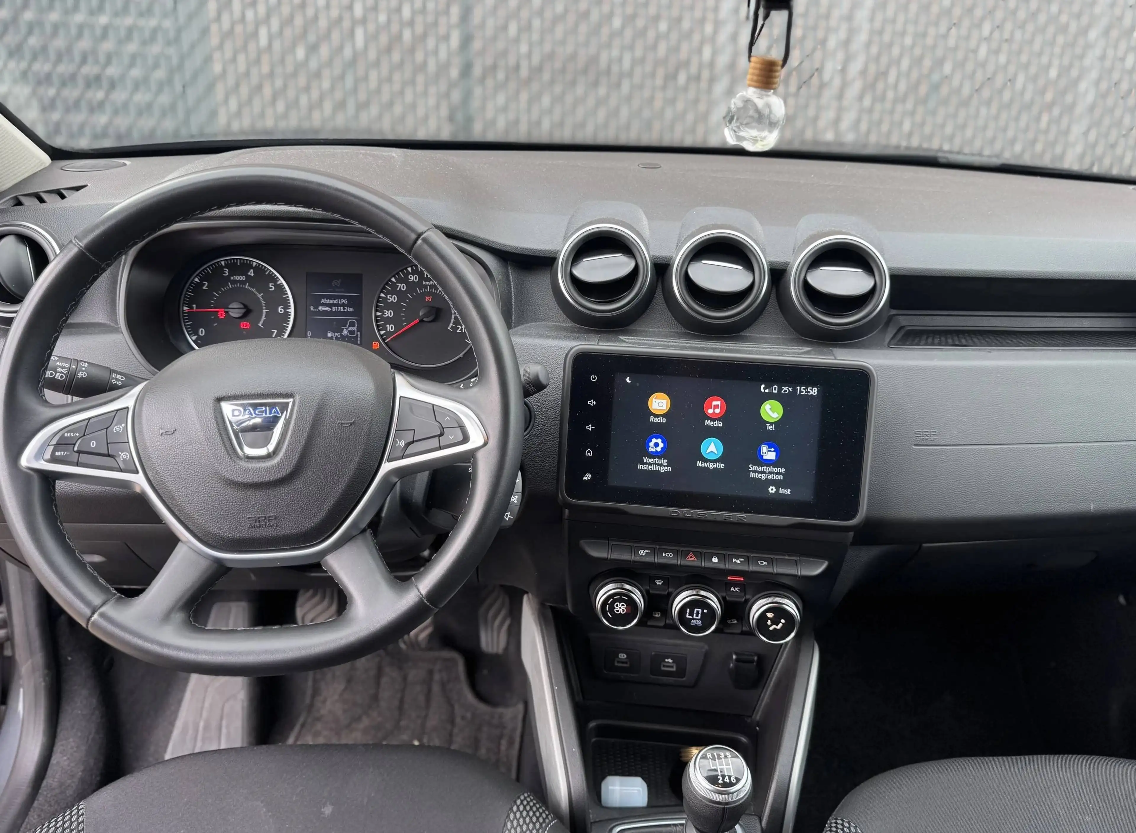 Dacia Duster CARPLAY / ZETELVERWARMING / 1STE EIGENAAR — photo 10