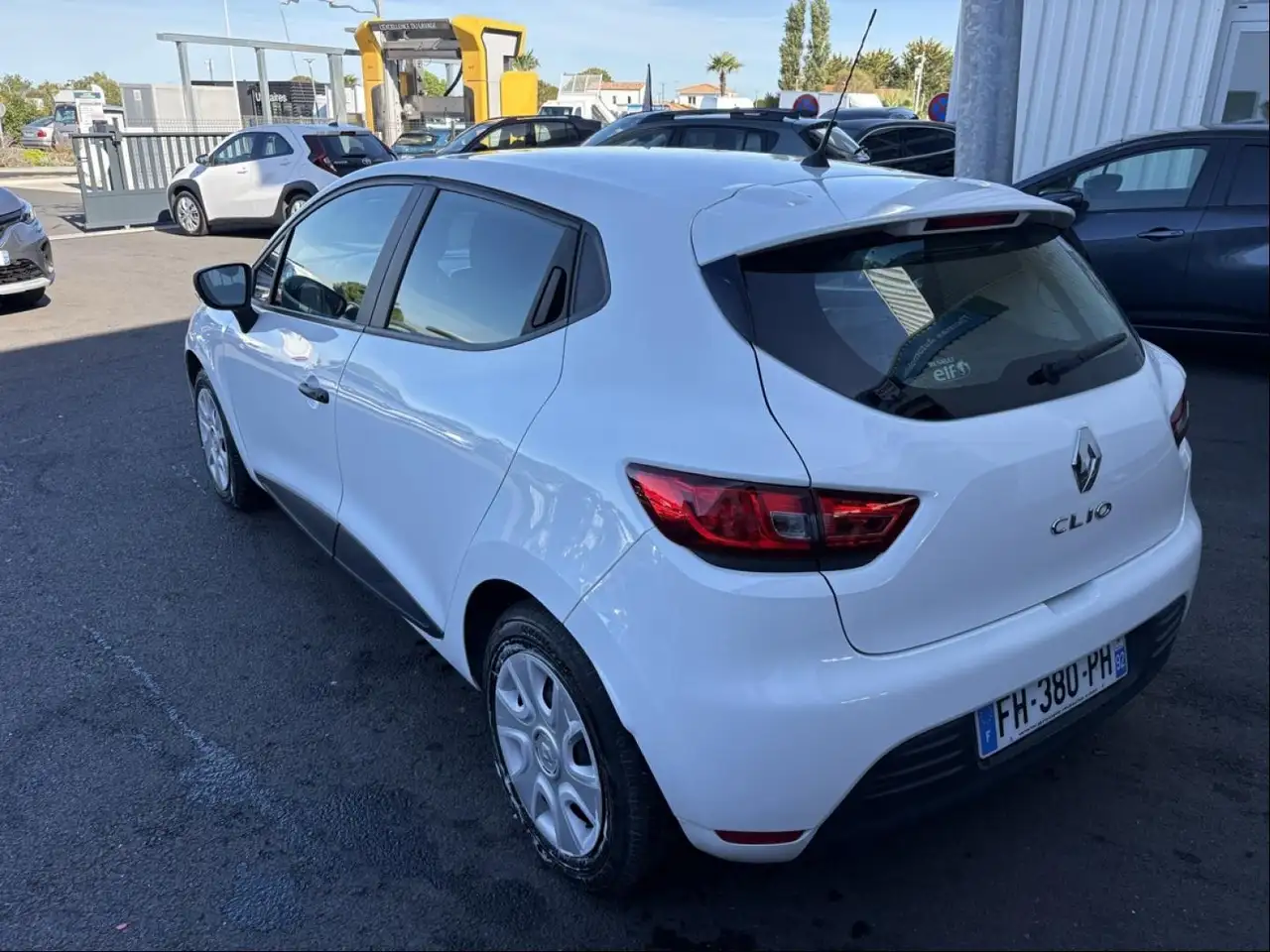 Renault Clio Citadine 5 portes — photo 4