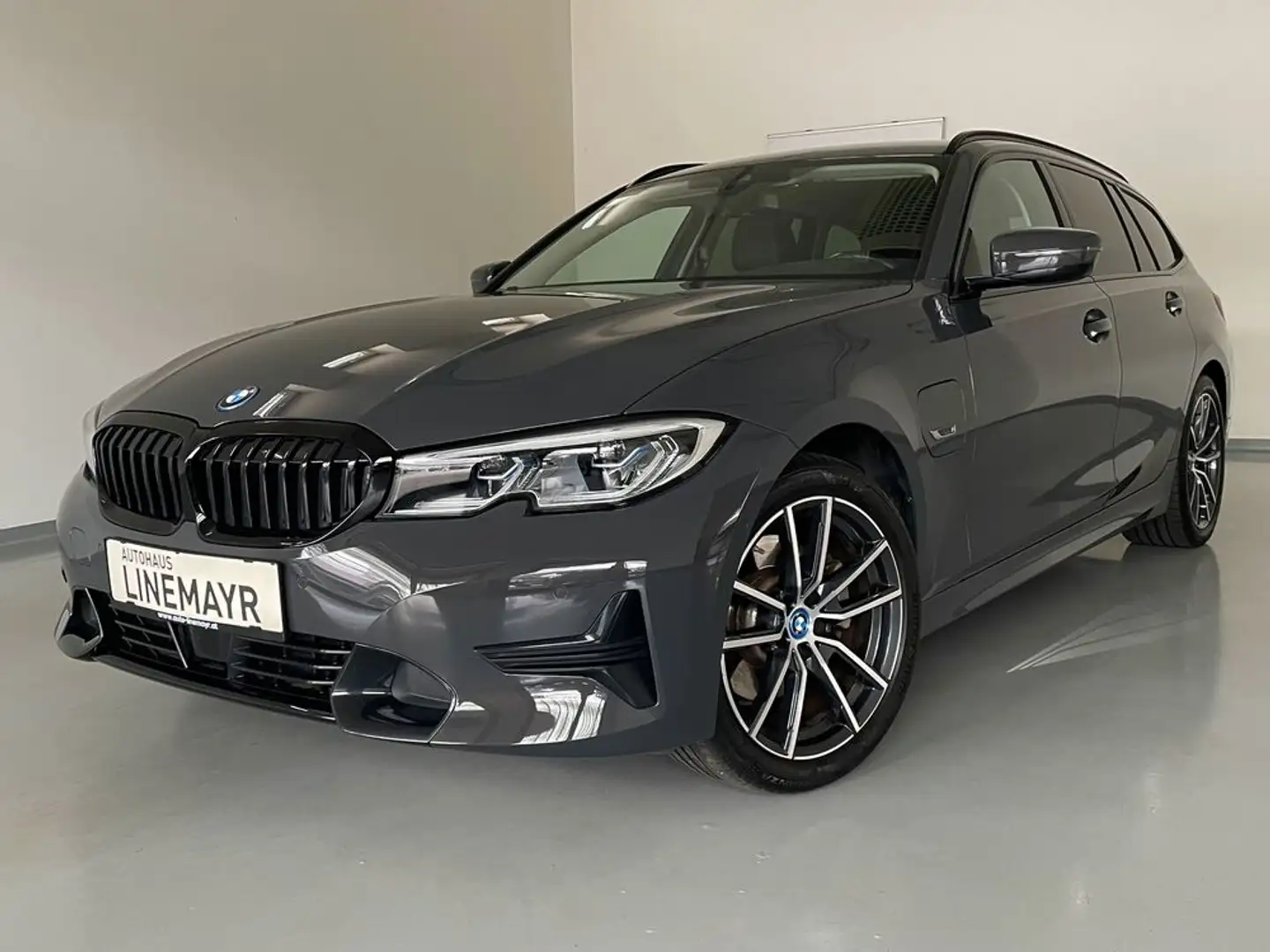 BMW 320 320e Touring Aut. Sport Line, Laserlicht Gris - 1