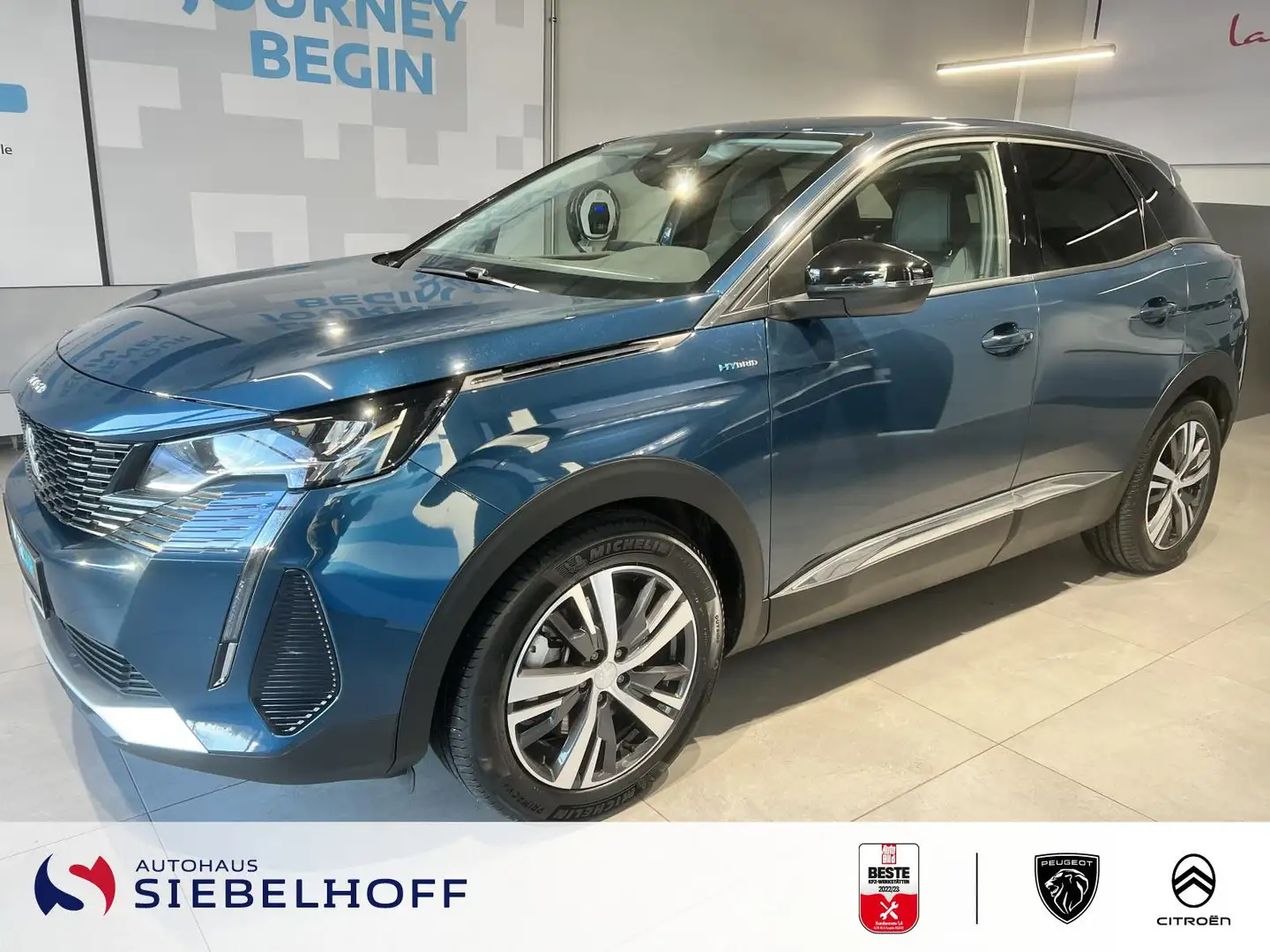 Peugeot 3008 Allure Hybrid 225 e-EAT8 Blau - 1