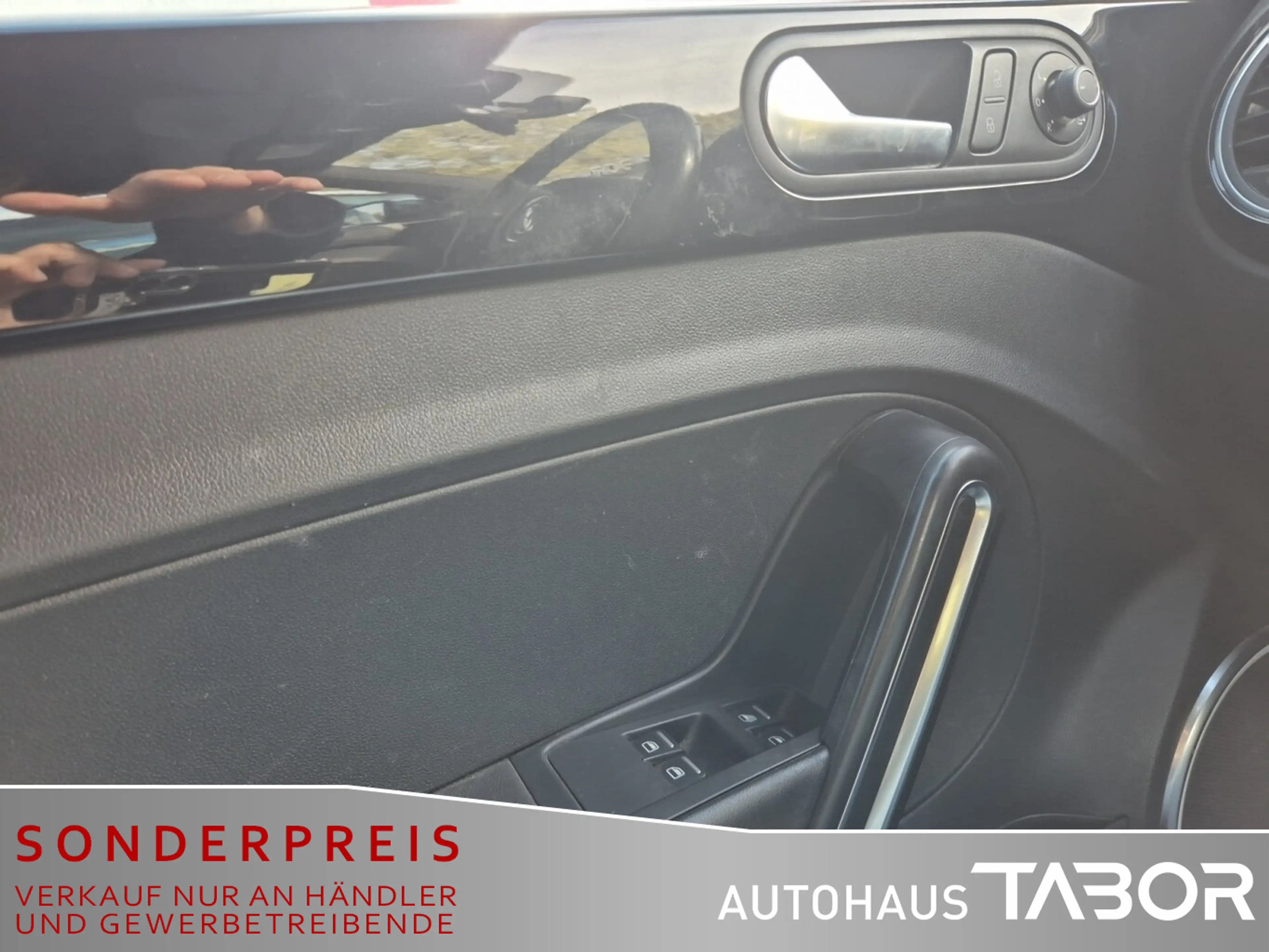 Volkswagen Beetle Cabriolet 1.4 TSI DSG Exclusive Design Xe — photo 11