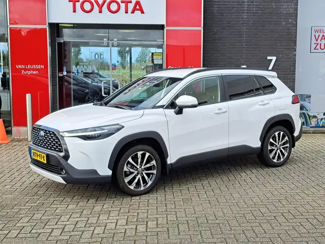Toyota Corolla Cross Hybrid 140 Dynamic STOELVERWARMING STUURVERWARMING