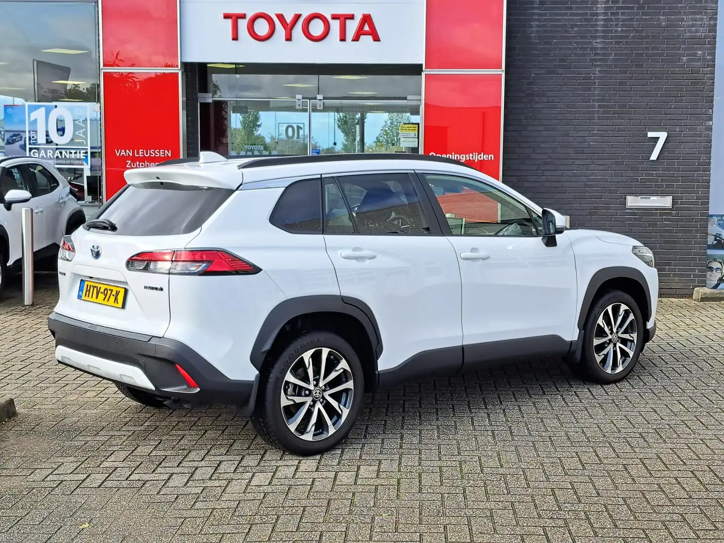 Toyota Corolla Cross Hybrid 140 Dynamic STOELVERWARMING STUURVERWARMING Wit - 2