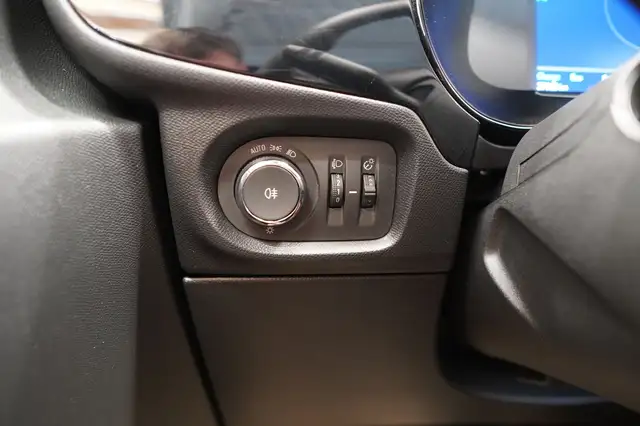Opel Corsa-E view 26
