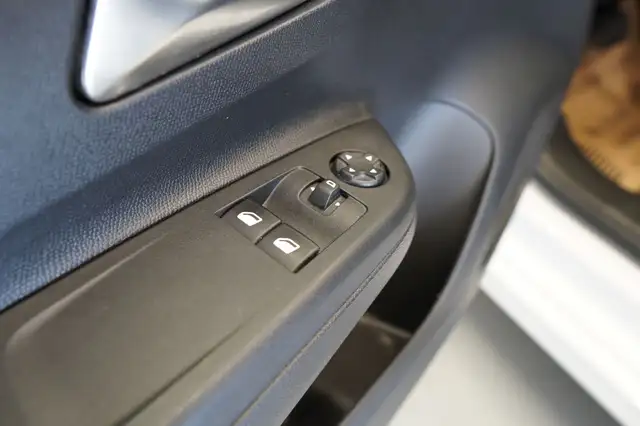 Opel Corsa-E view 14