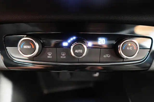 Opel Corsa-E view 30
