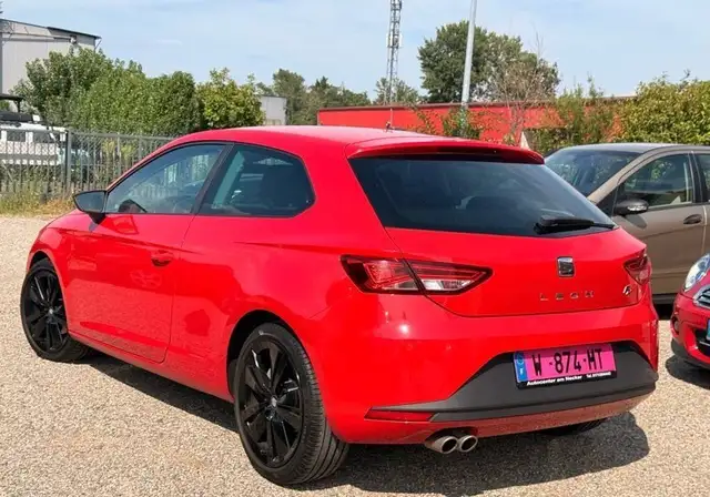 Seat Leon Leon view 2