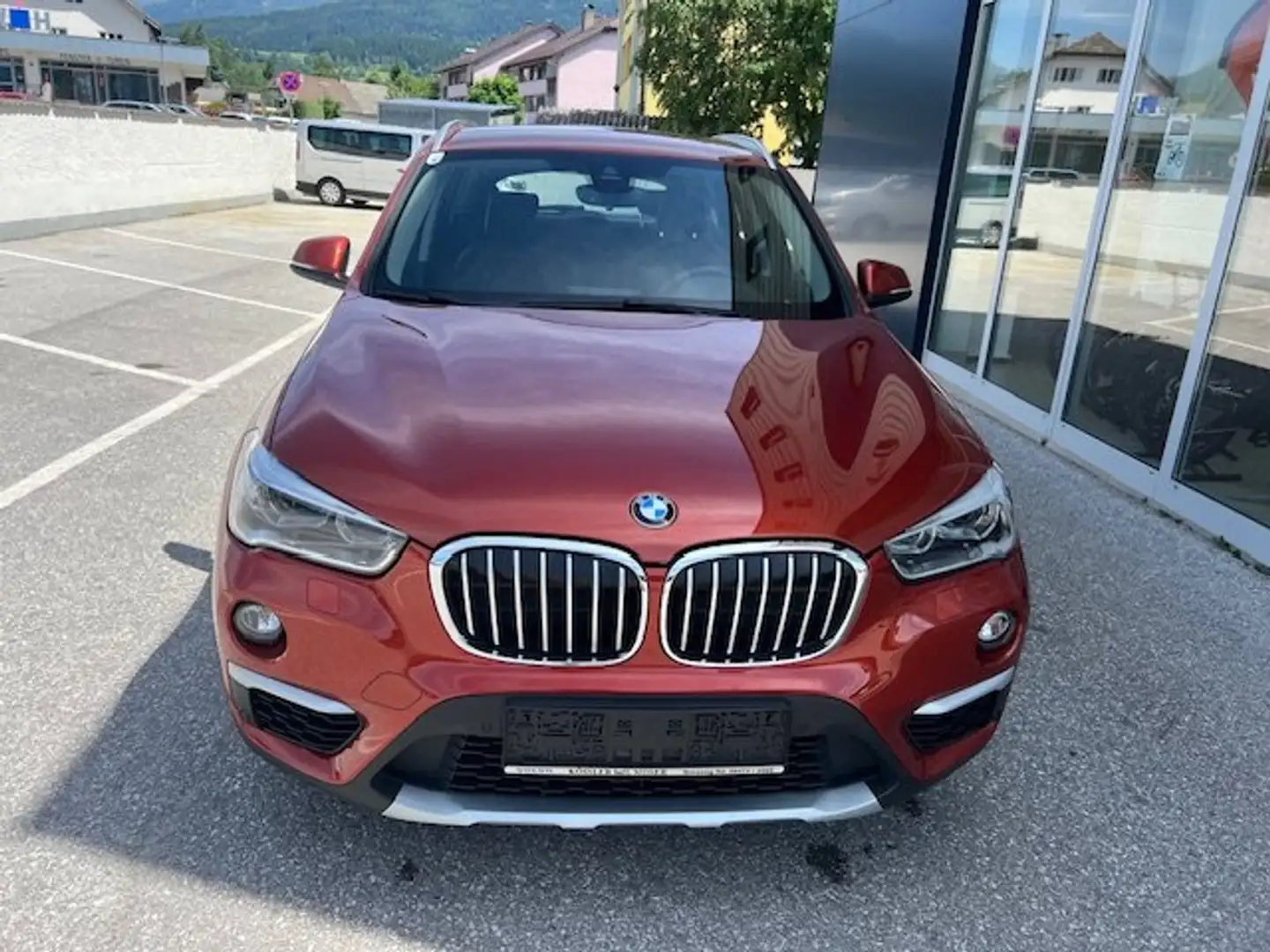 BMW X1 xDrive 18 d xLine Diesel Allrad *92.000km* Orange - 2