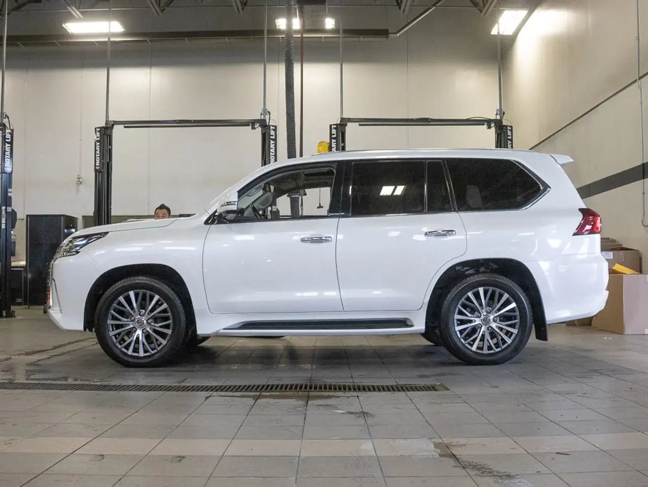 Lexus LX photo Lexus LX