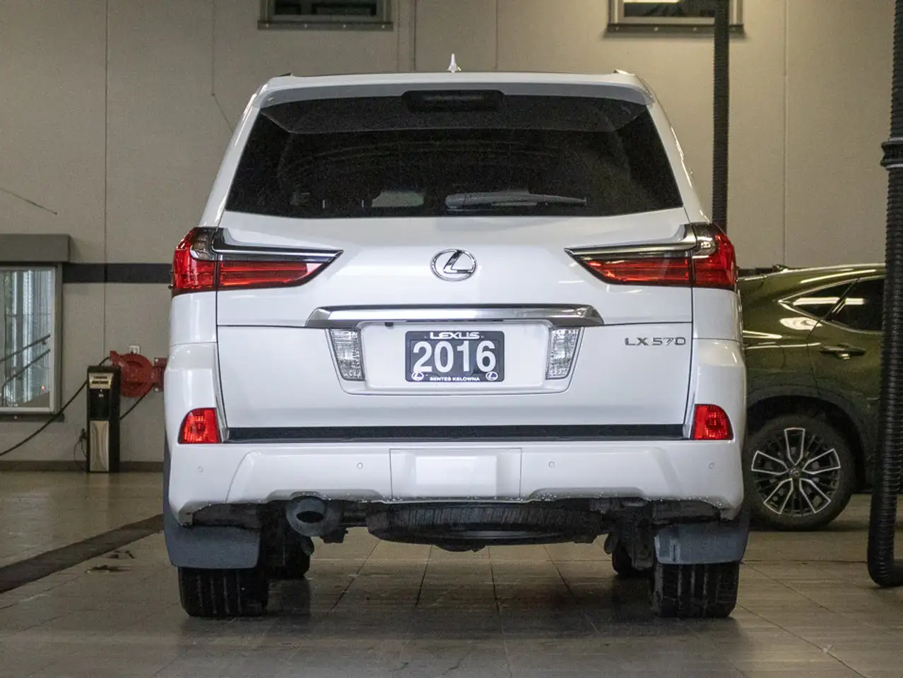 Lexus LX photo Lexus LX