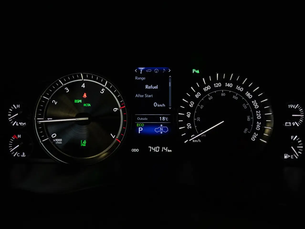 Lexus LX photo Lexus LX