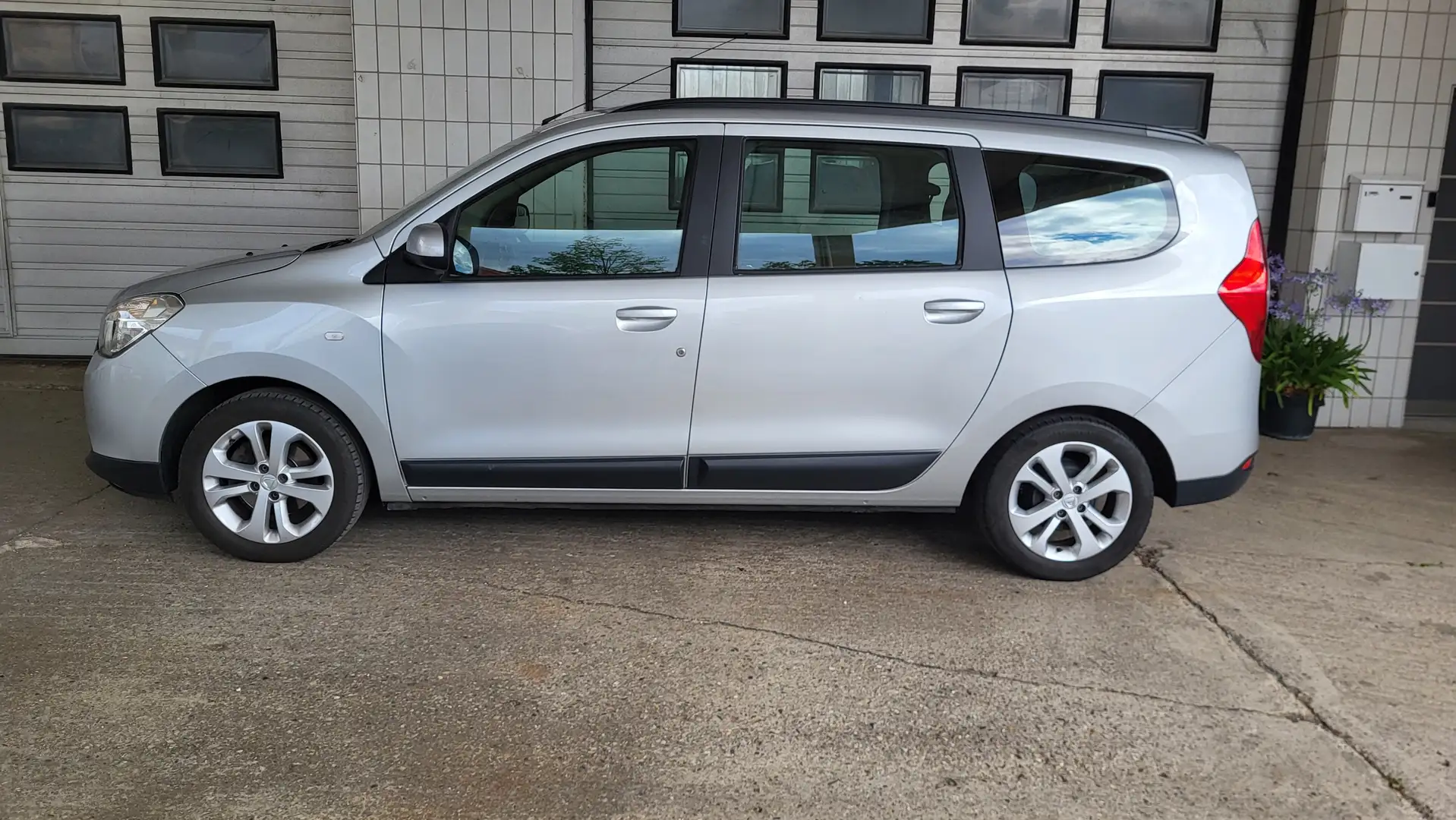 Dacia Lodgy Supreme TCe 115 S Silber - 2