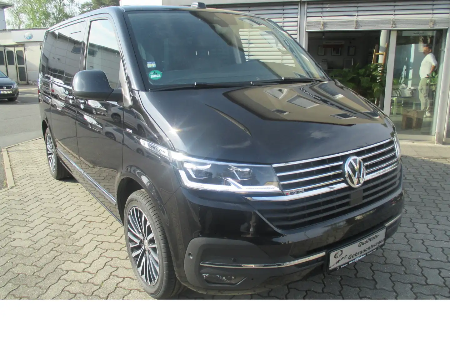Volkswagen T6.1 Multivan Cruise 4Mo. DSG 146kW AHK/ NavPro/ 7.S./ Kamera/ e Schwarz - 1